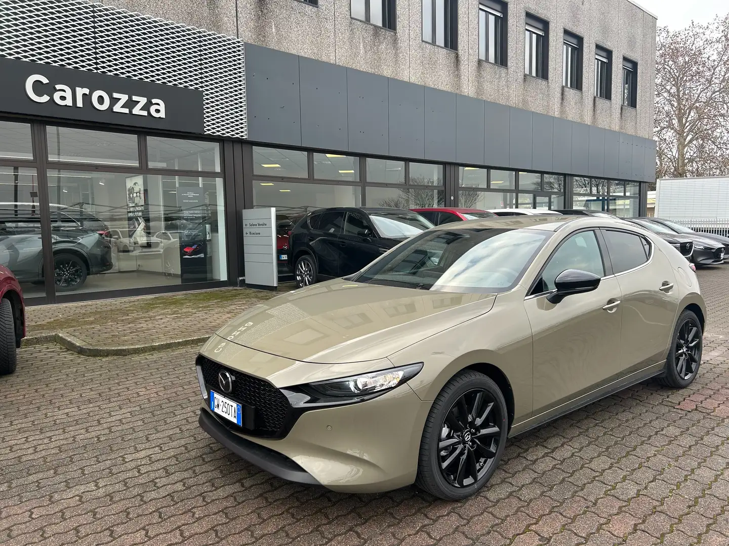 Mazda 3 3 5p 2.0 m-hybrid NAGISA 150cv Verde - 1