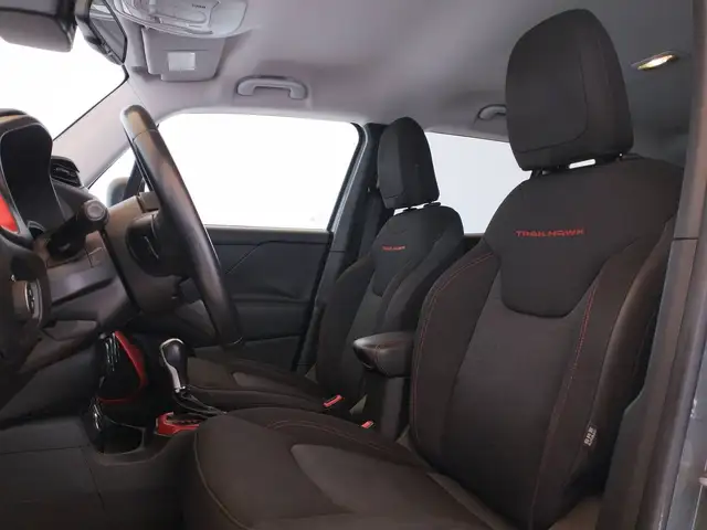 Jeep Renegade view 9
