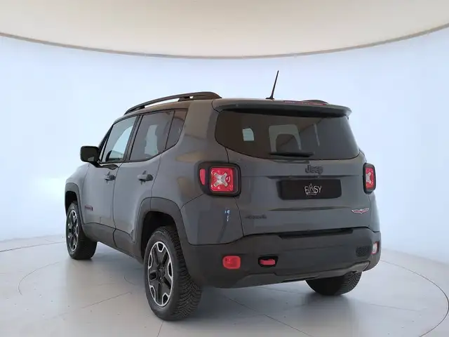 Jeep Renegade view 6