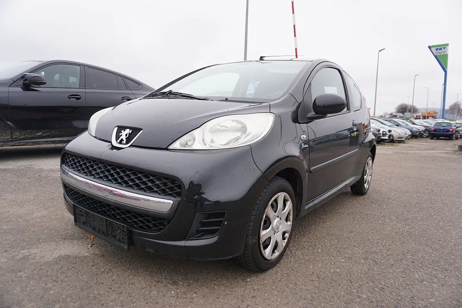 Peugeot 107 Urban 1,0 12V Zwart - 2