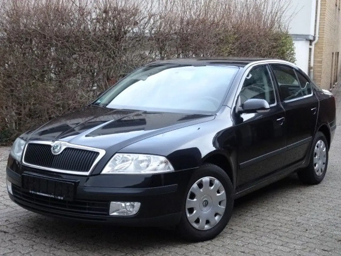 Skoda Octavia 1.6  Lim. Ambiente"1.Hand"/Klima/PDC Zwart - 1