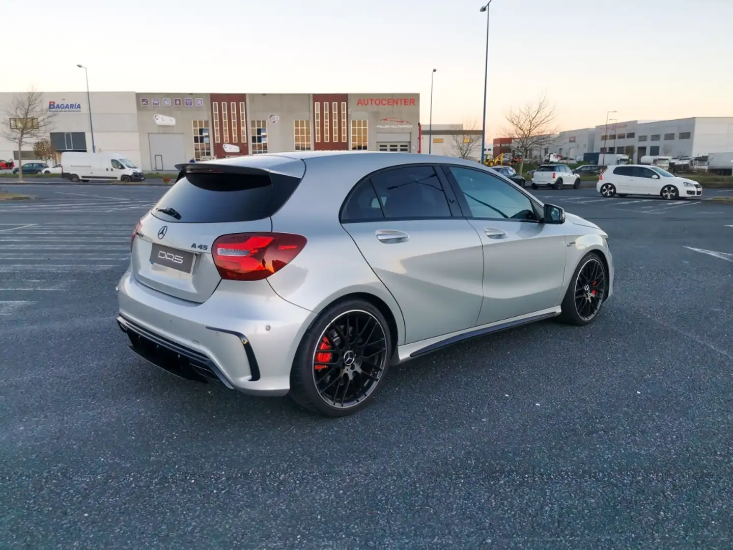 Mercedes-Benz A 45 AMG 4Matic 7G-DCT - 2