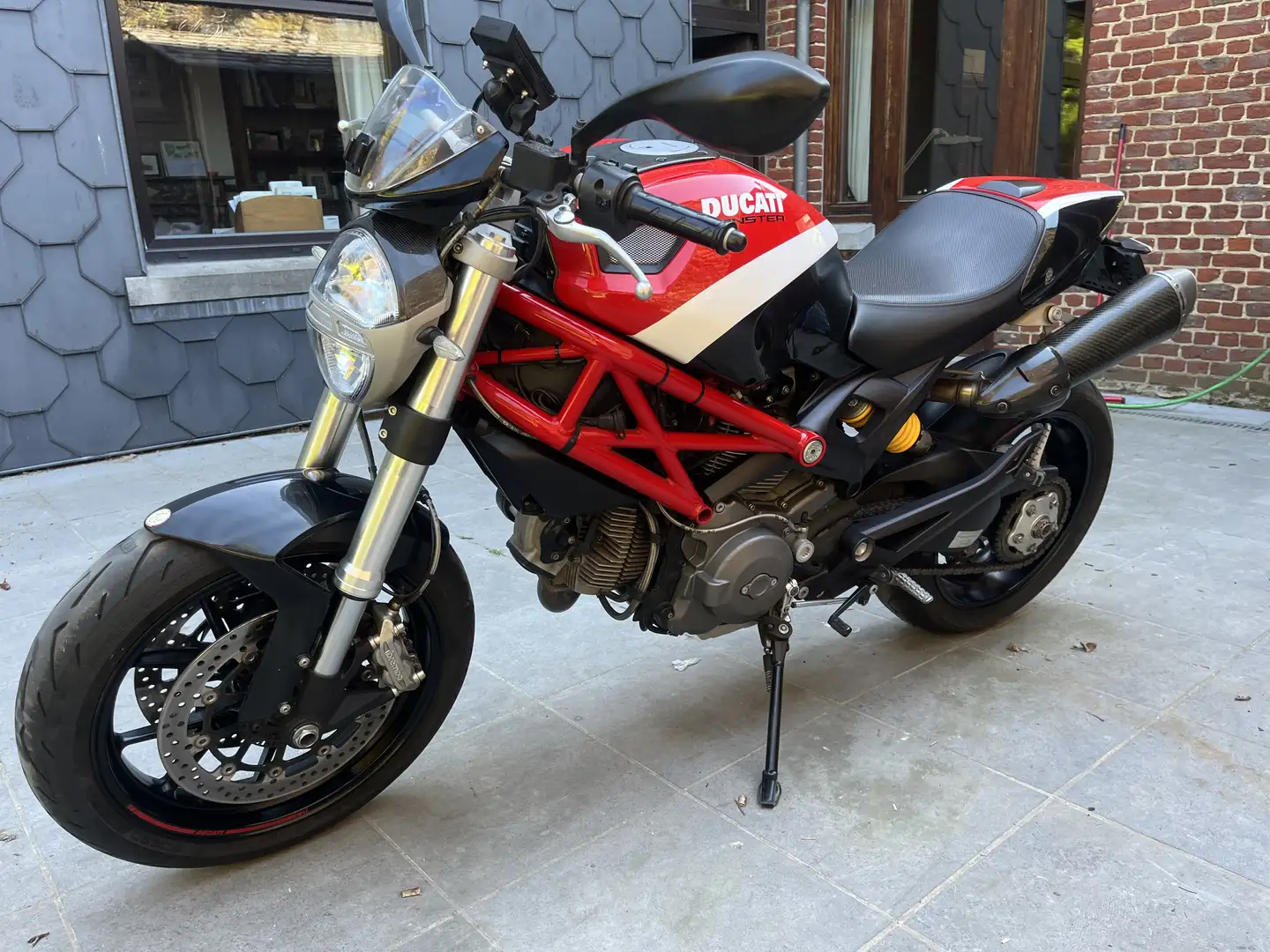 Ducati Monster 796 +accessoires Червоний - 2