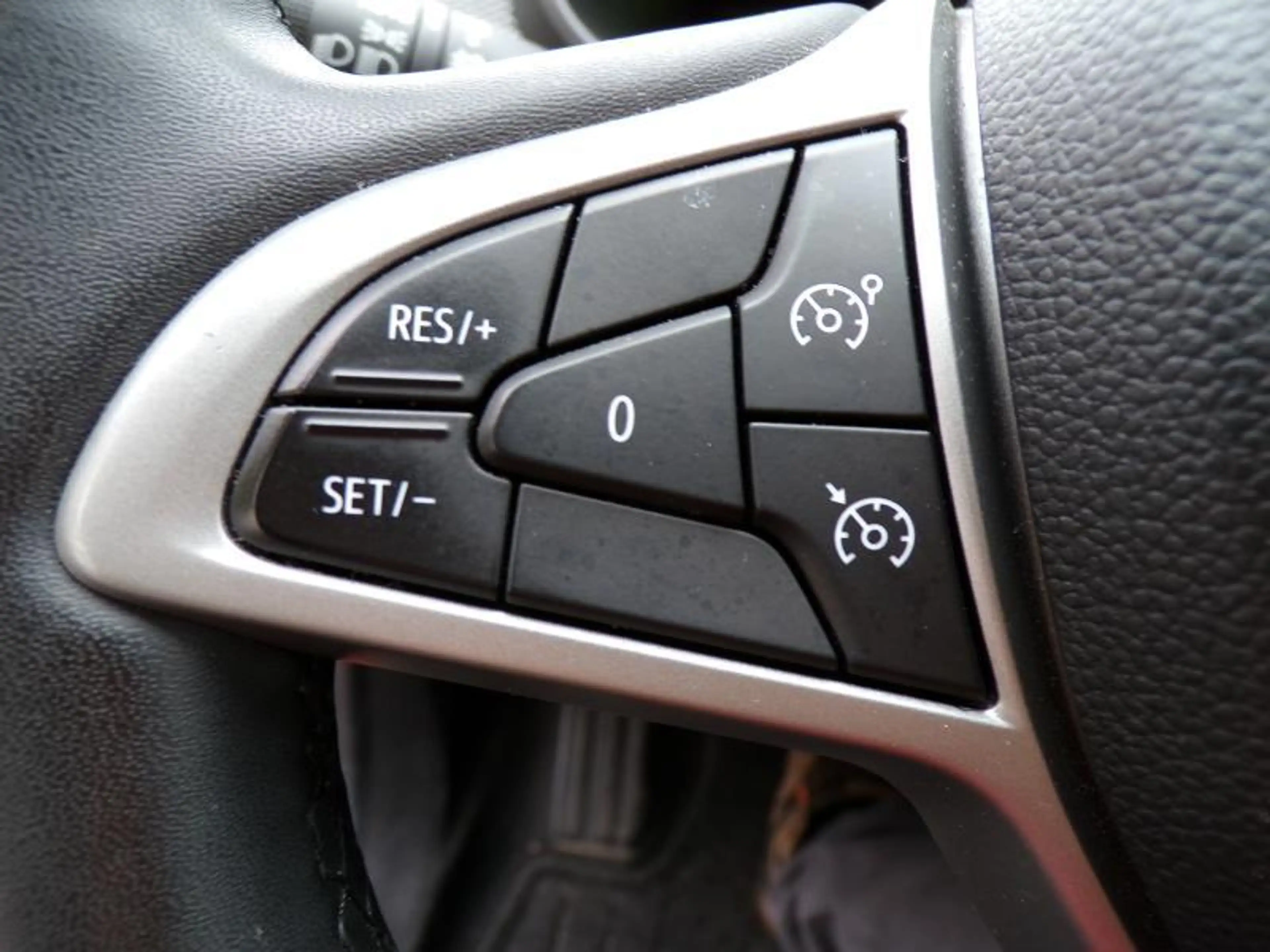 Dacia Jogger 7pl 1.6 140cv Orange 09/24 6418km Clim Bluetooth — photo 11