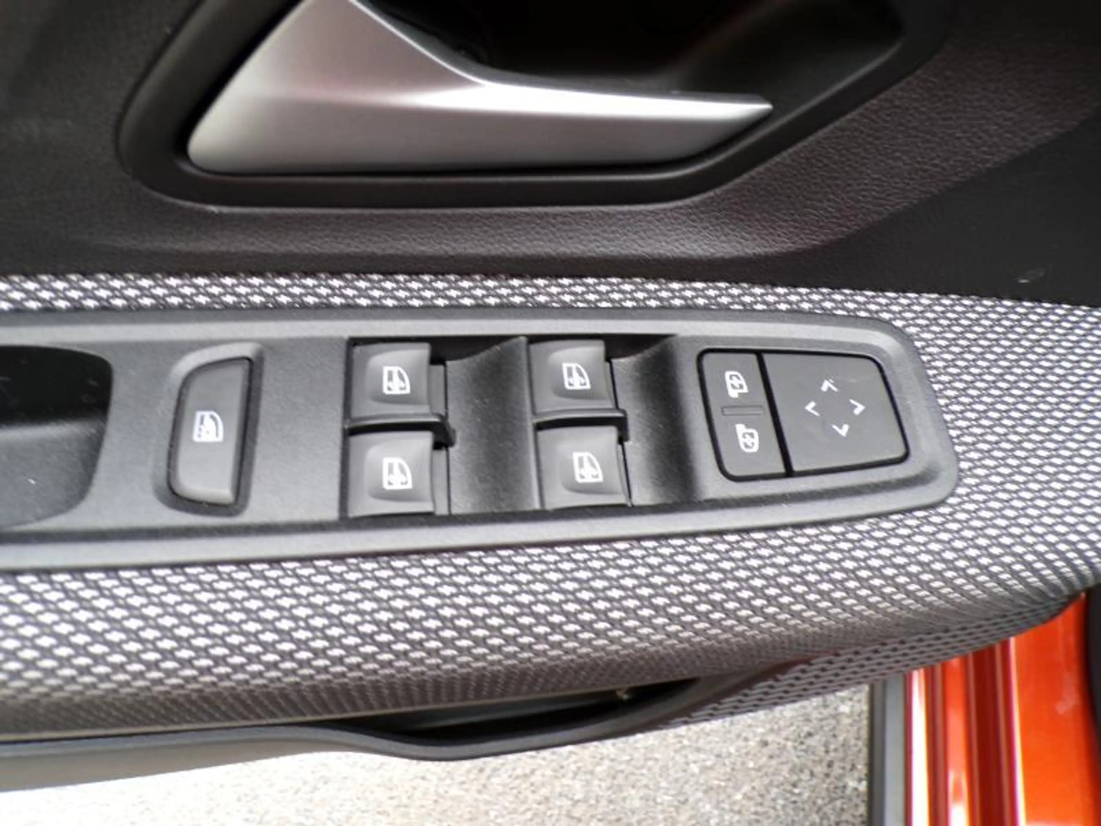 Dacia Jogger 7pl 1.6 140cv Orange 09/24 6418km Clim Bluetooth — photo 10