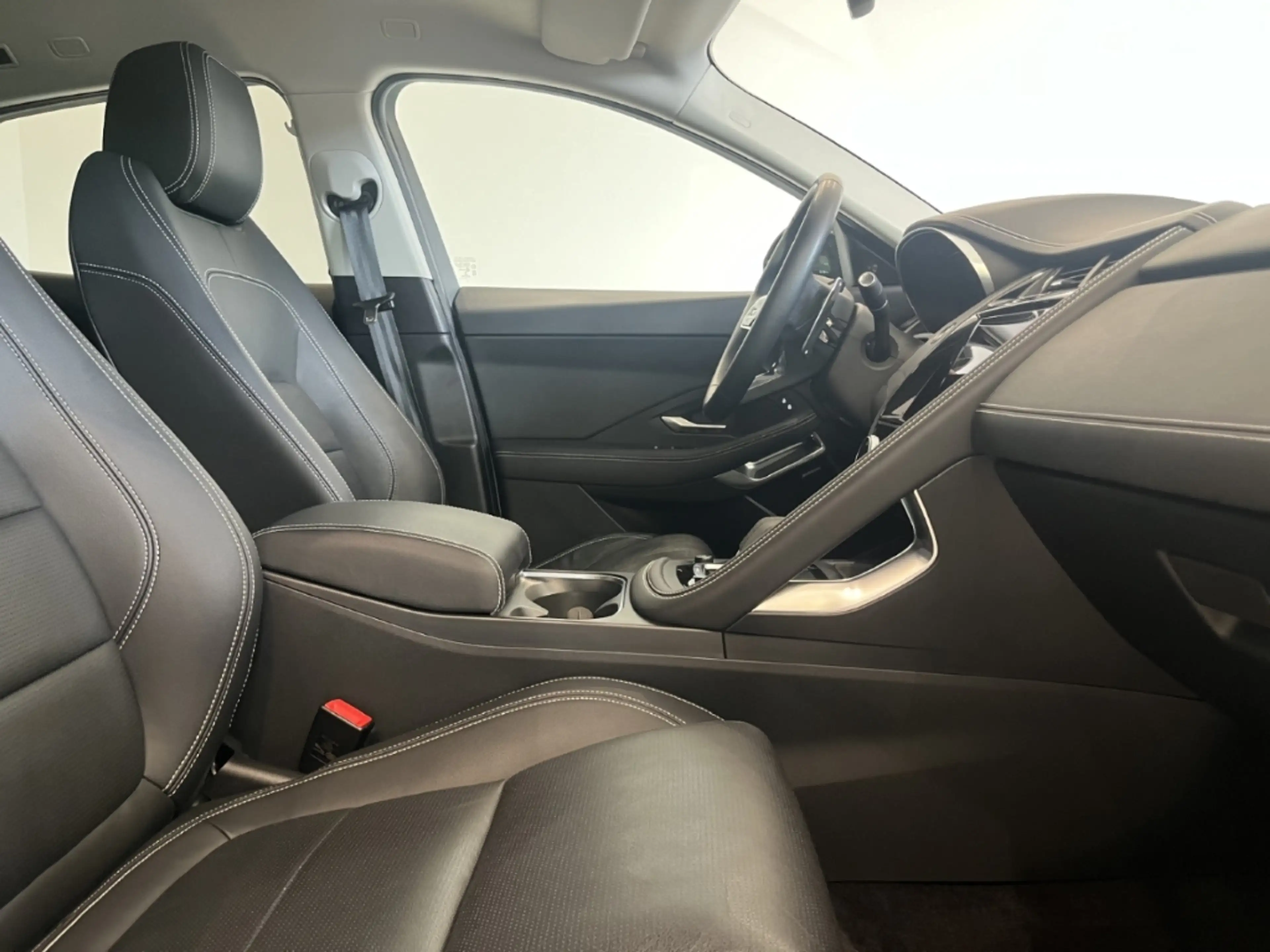 Jaguar E-Pace D200 R-Dynamic SE AWD HUD AD — photo 3