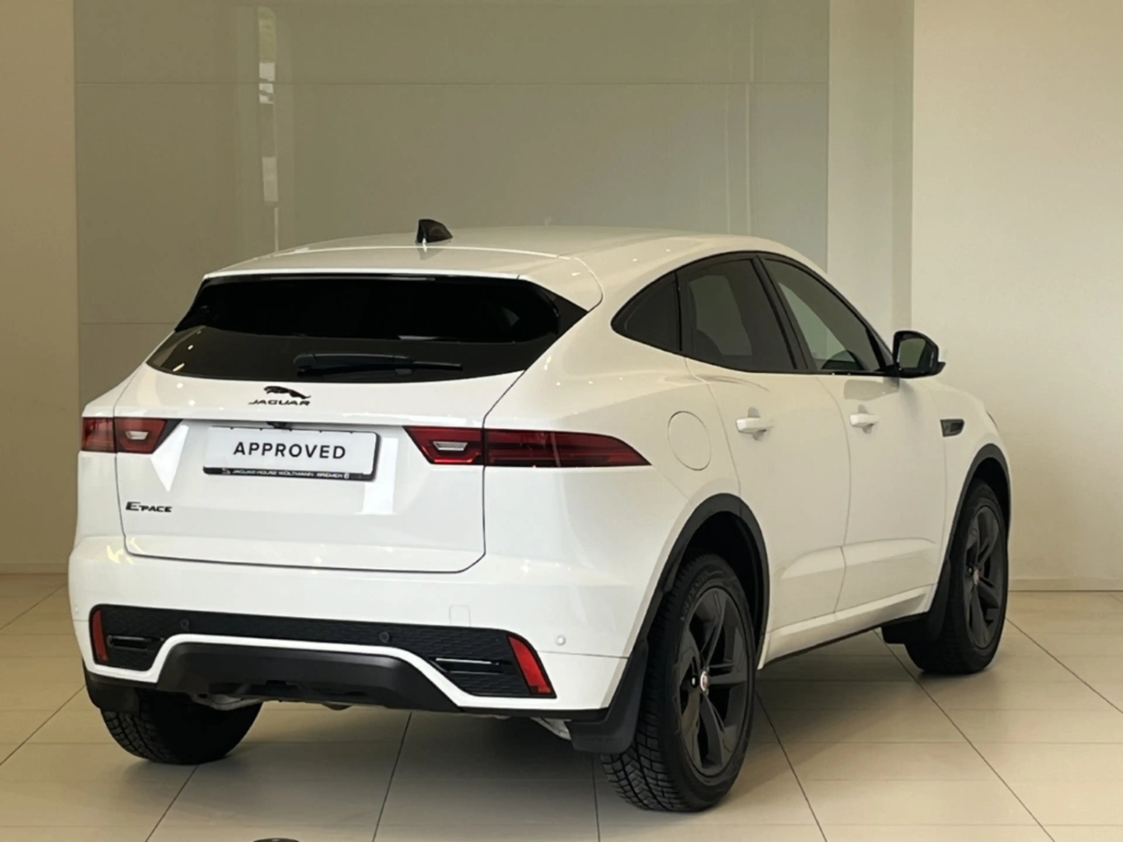 Jaguar E-Pace D200 R-Dynamic SE AWD HUD AD — photo 2