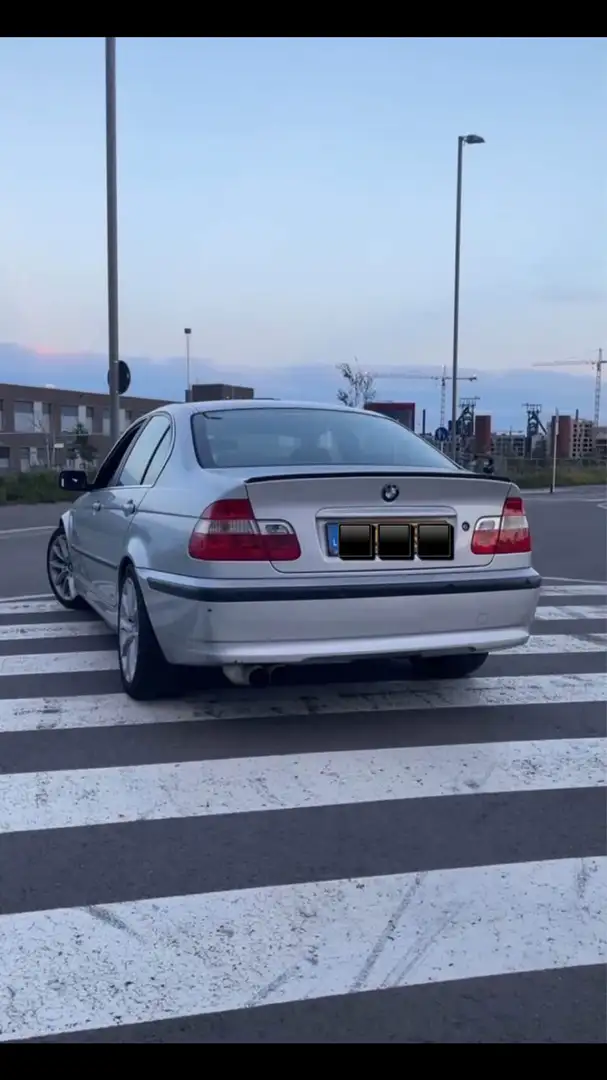 BMW 325 325i - 2