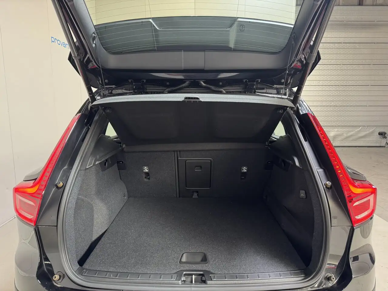 Volvo XC40 1.5 Benzine Autom. Momentum Pro Airco Topst..., миниатюра 22