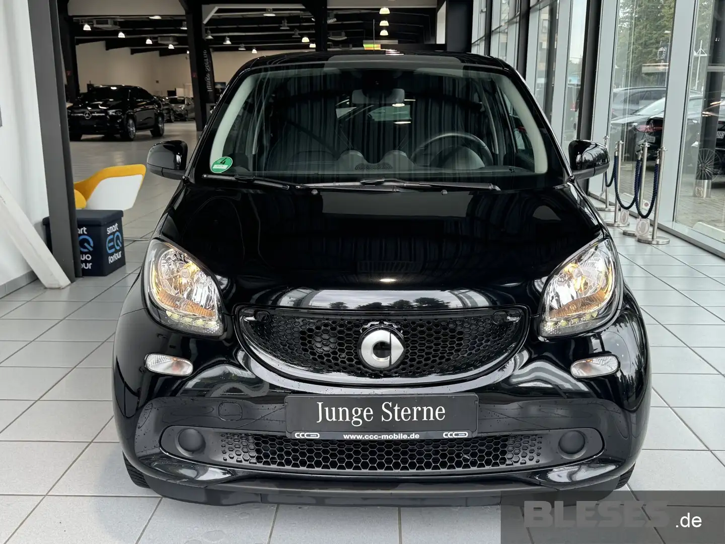 smart forFour 66kW Prime+twinamic+Cool&Media+Leder+SHZ+Komfort Schwarz - 2