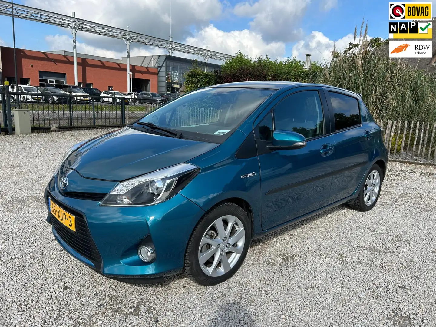 Toyota Yaris 1.5 Full Hybrid Dynamic automaat pano Vert - 1