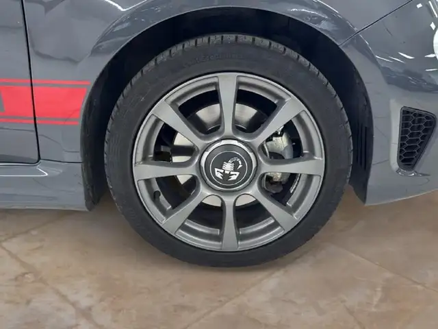 Abarth 595 view 7