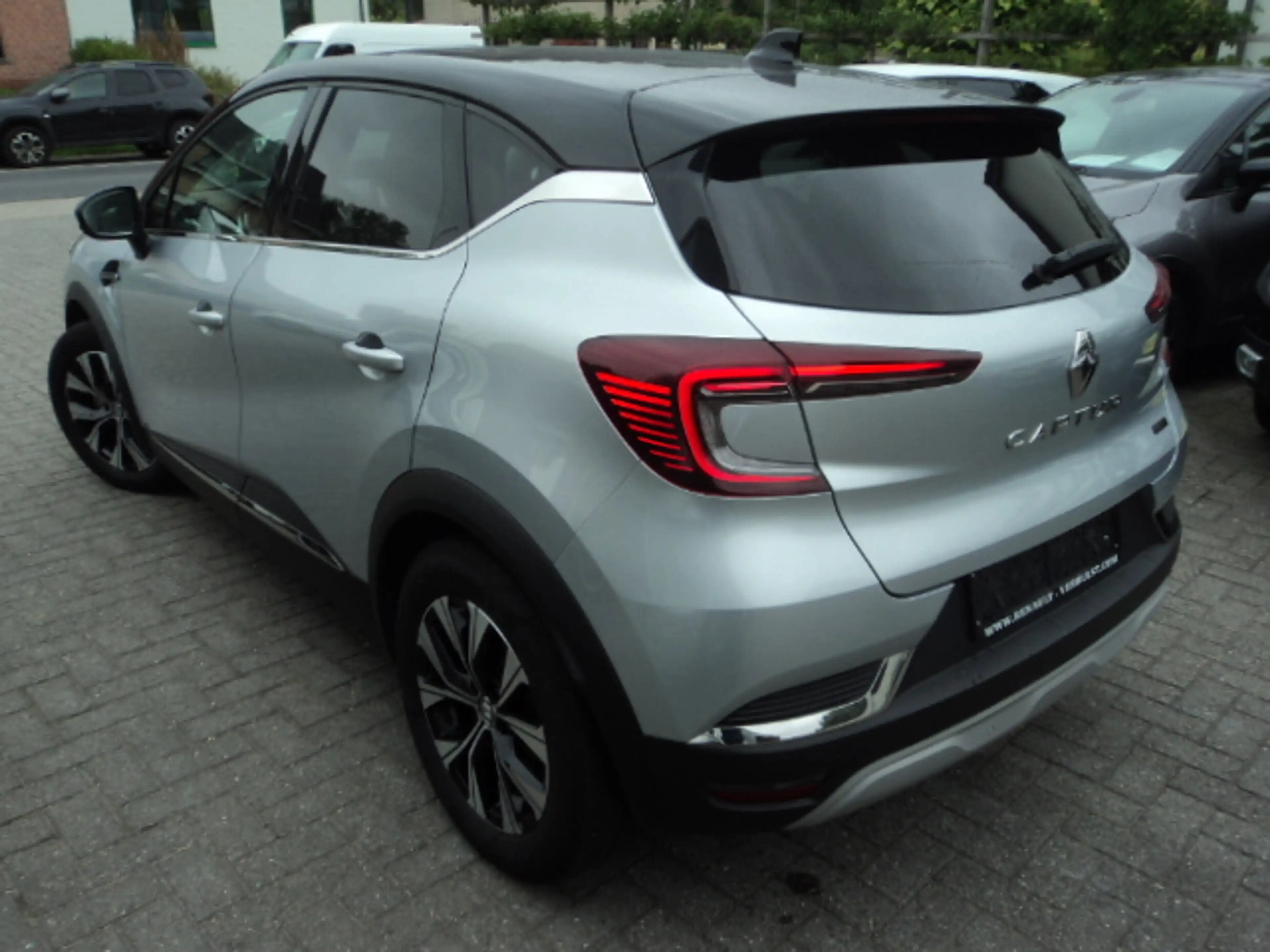 Renault Captur Captur 1.33 TCe MHEV Techno EDC GPF — photo 2
