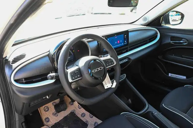 Fiat 600 view 8