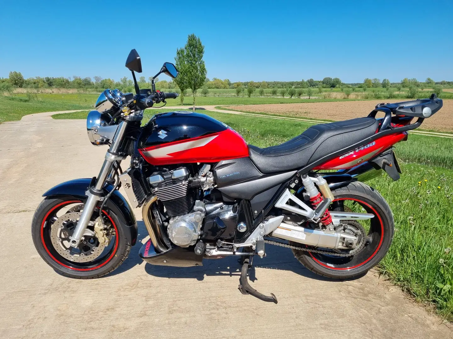 Suzuki GSX 1400 Nero - 1
