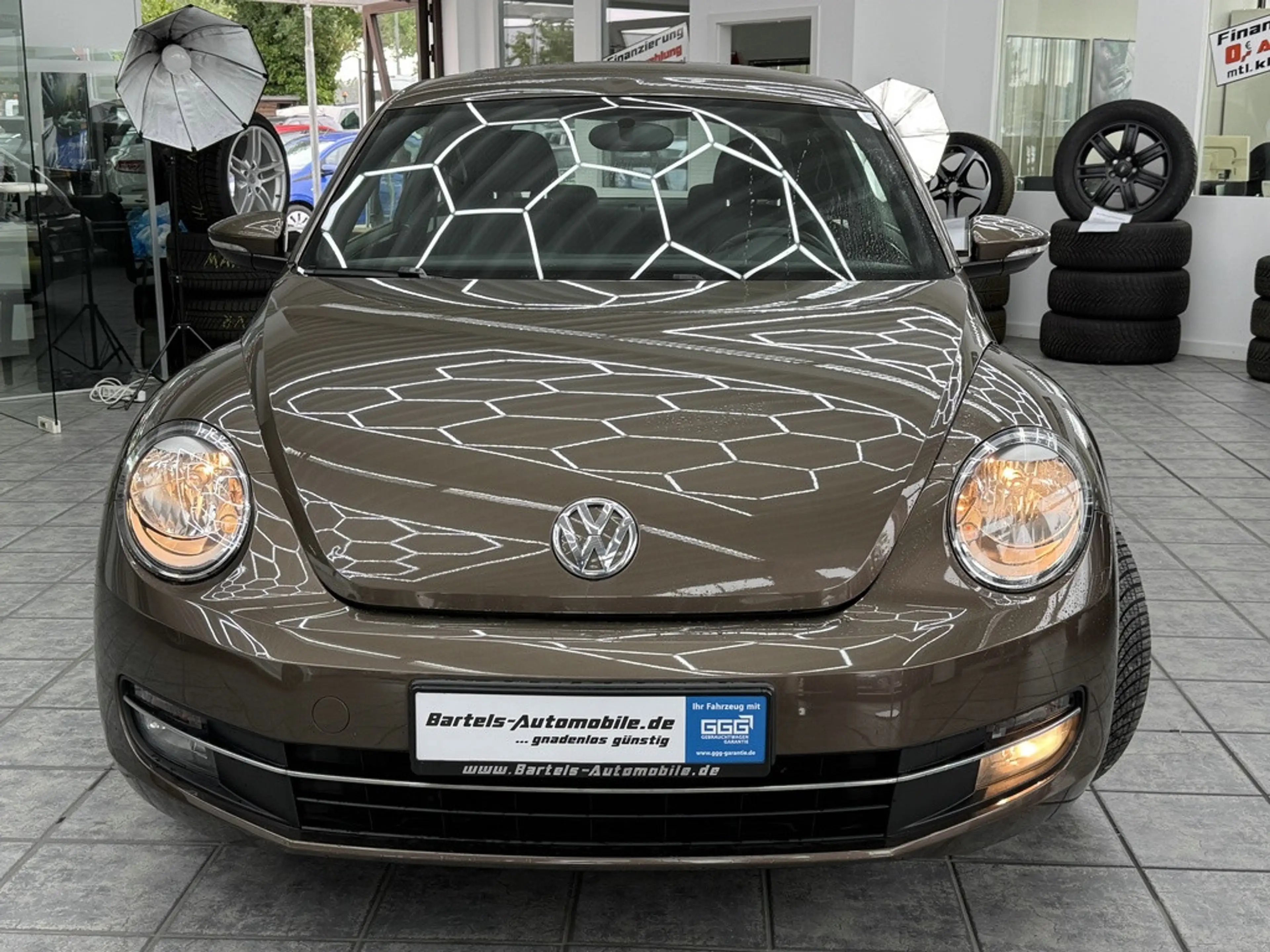 Volkswagen New Beetle 1.2 TSI Design, 1.Hd., Klima, HU neu! — photo 4