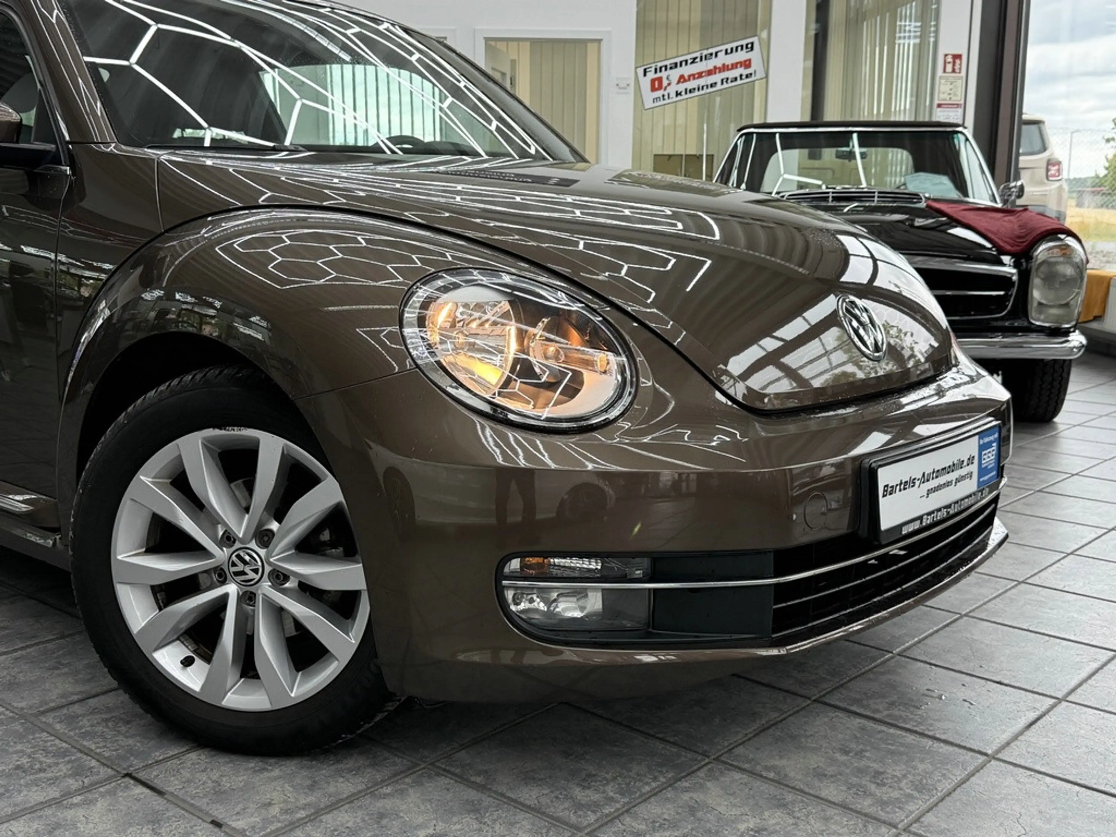 Volkswagen New Beetle 1.2 TSI Design, 1.Hd., Klima, HU neu! — photo 2