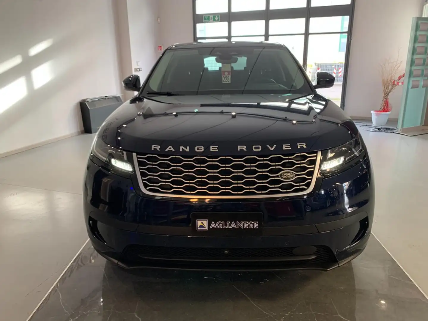 Land Rover Range Rover Velar 2.0D I4 204 CV HSE Blau - 2