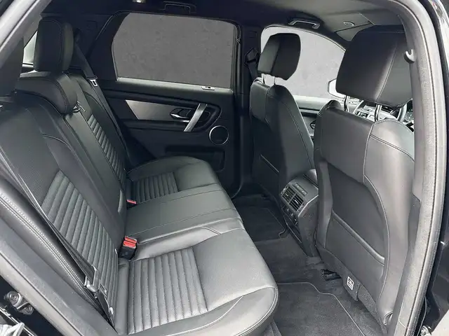 Land Rover Discovery Sport view 5