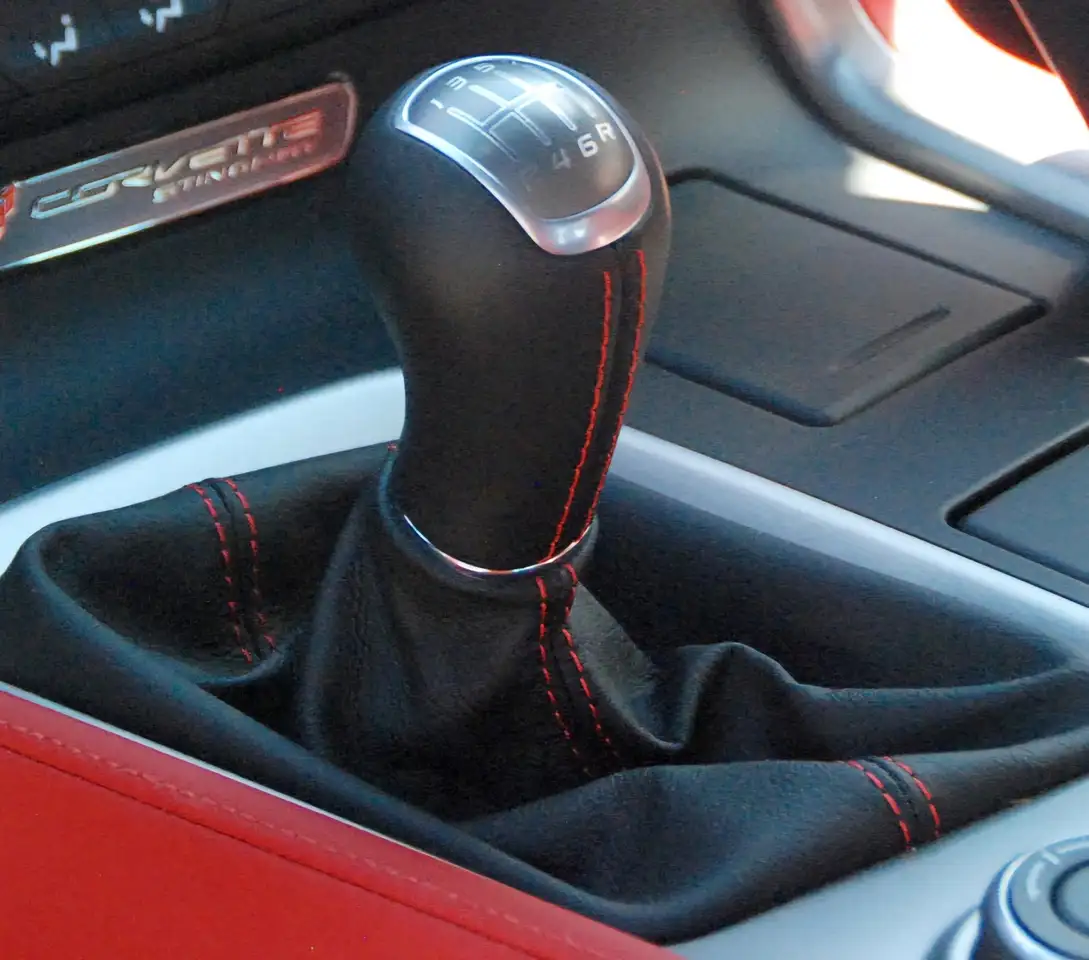 Chevrolet Corvette снимка Chevrolet Corvette