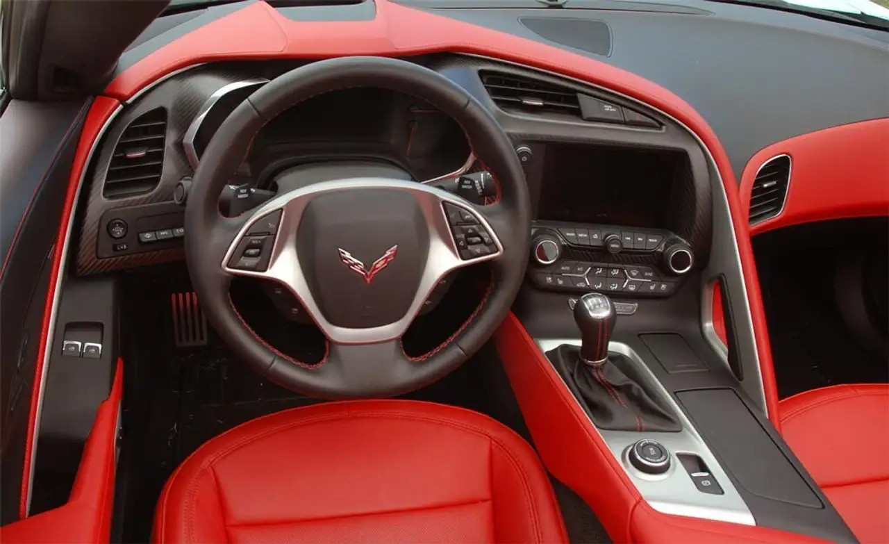 Chevrolet Corvette снимка Chevrolet Corvette