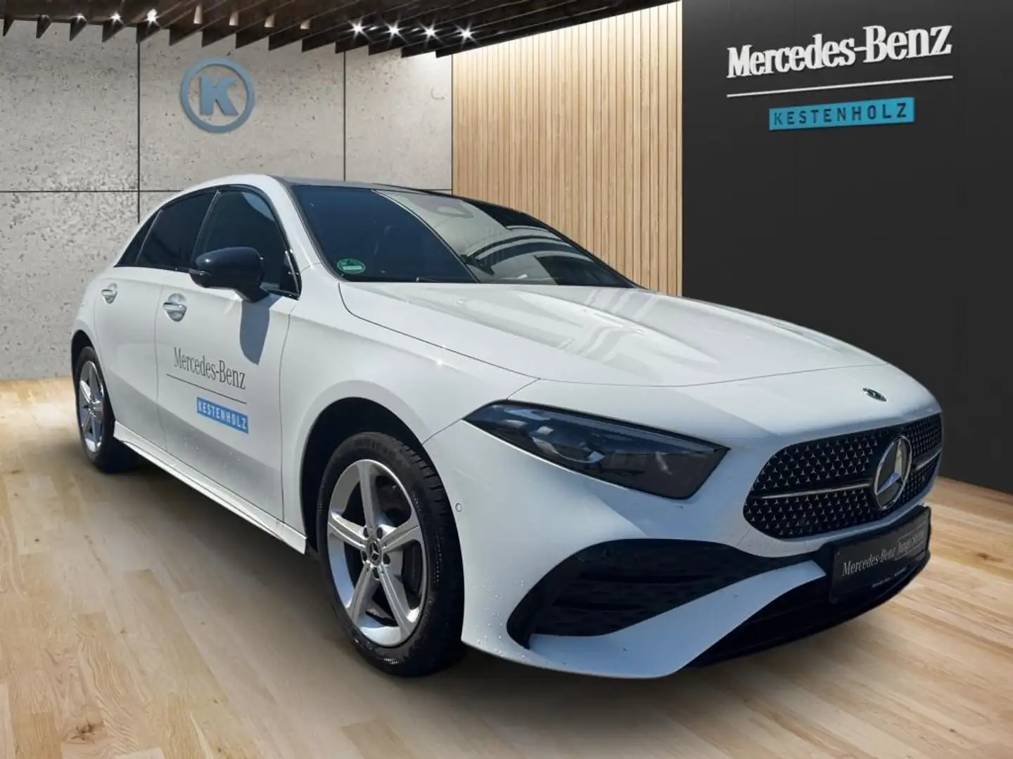 Mercedes-Benz A 250 e AMG*AHK*DISTRONIC*360°*MULTIBEAM Blanc - 2
