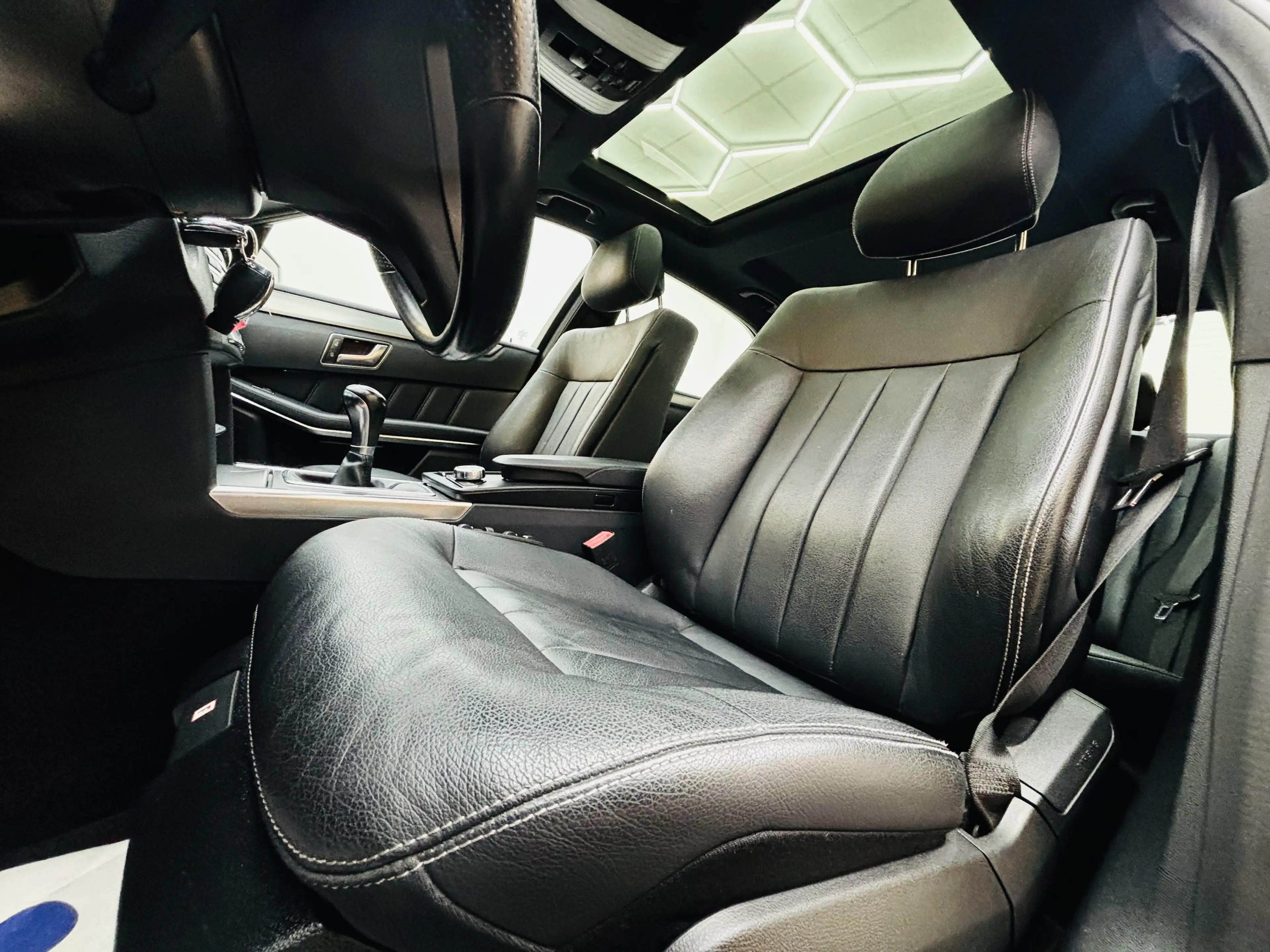 Mercedes-Benz E 220 ✅1AN GARANTIE✅PANO✅CAMERA DE RECUL✅CUIR✅LED — photo 14