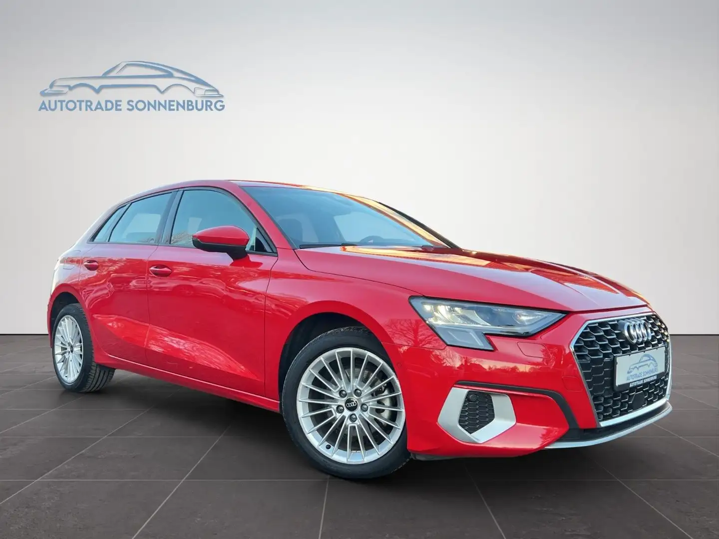 Audi A3 Sportback 30 TFSI advanced/ACC/NAVI/LED Rosso - 1