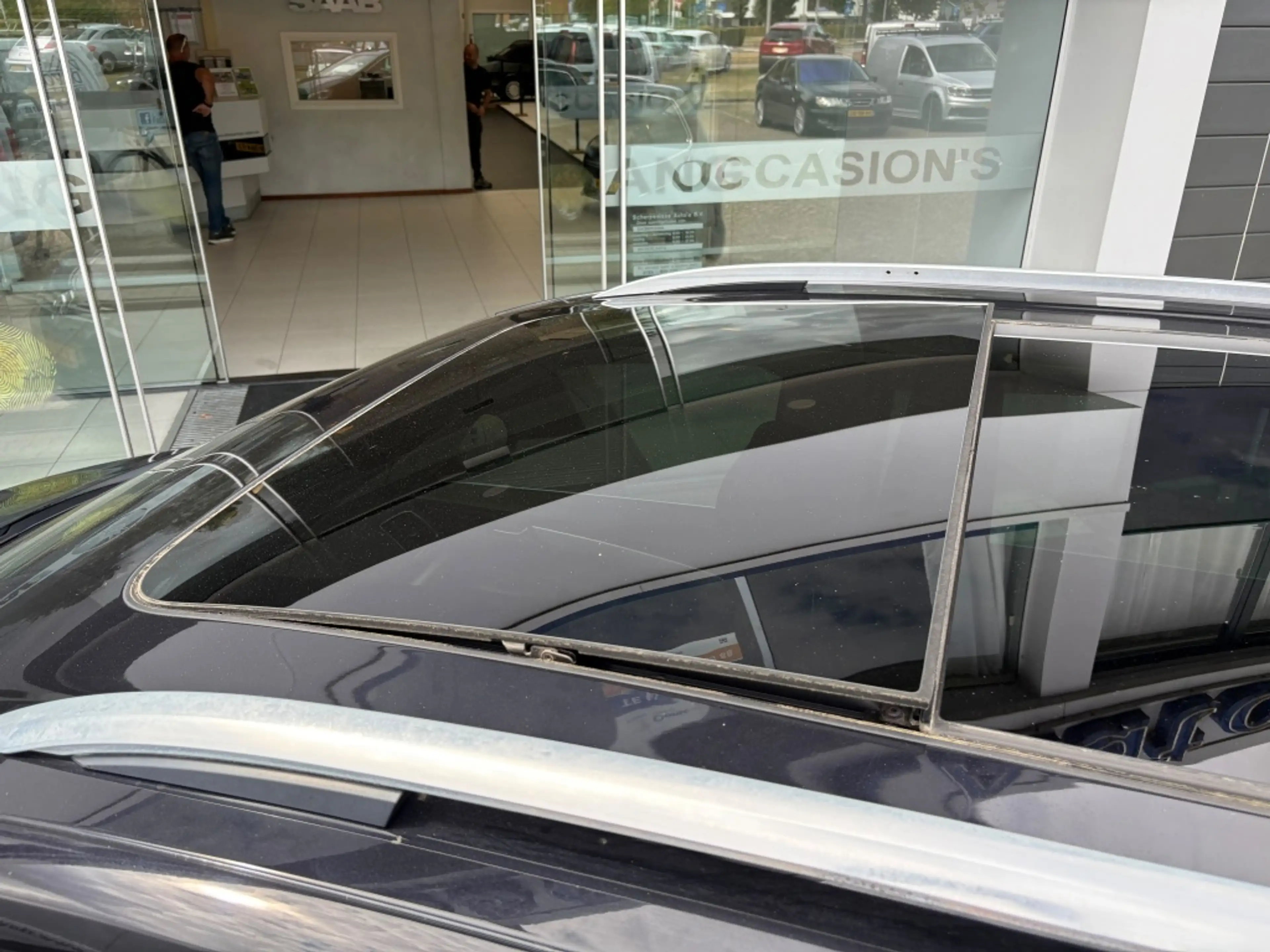Volkswagen Sharan 2.0 TSI Highline 7p Trekhaak 200PK Pano Cruise Con — photo 8