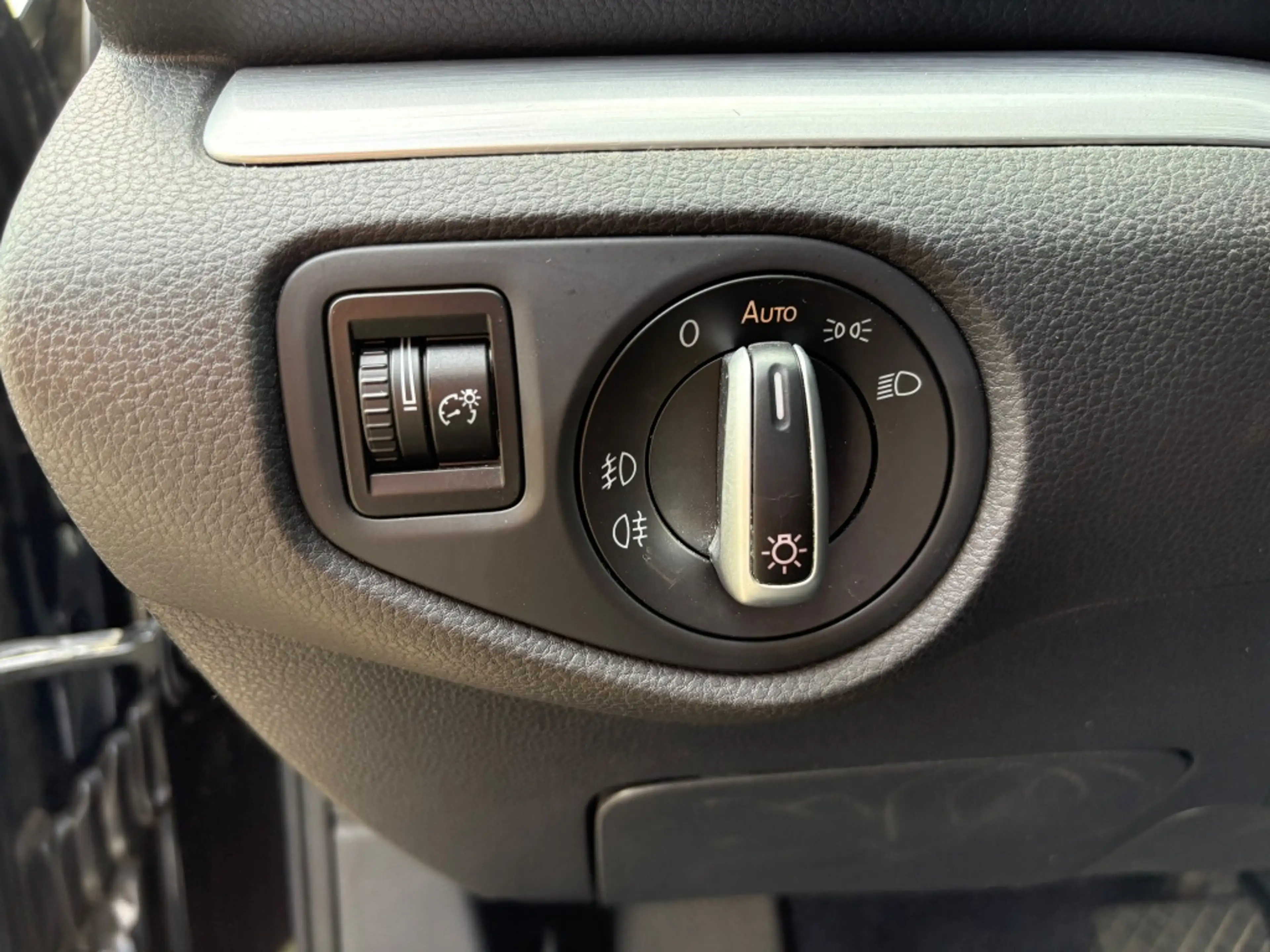 Volkswagen Sharan 2.0 TSI Highline 7p Trekhaak 200PK Pano Cruise Con — photo 23
