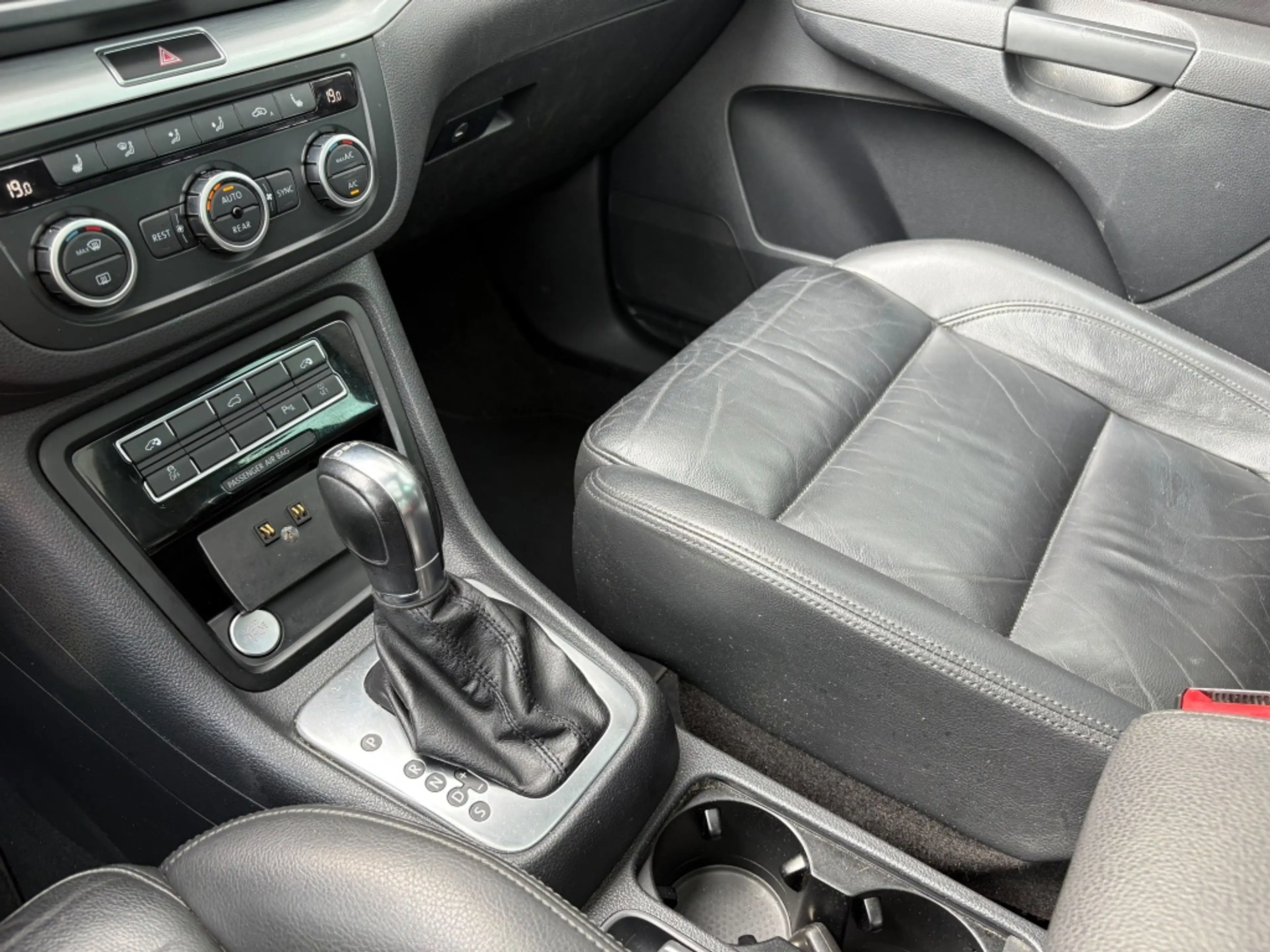 Volkswagen Sharan 2.0 TSI Highline 7p Trekhaak 200PK Pano Cruise Con — photo 12