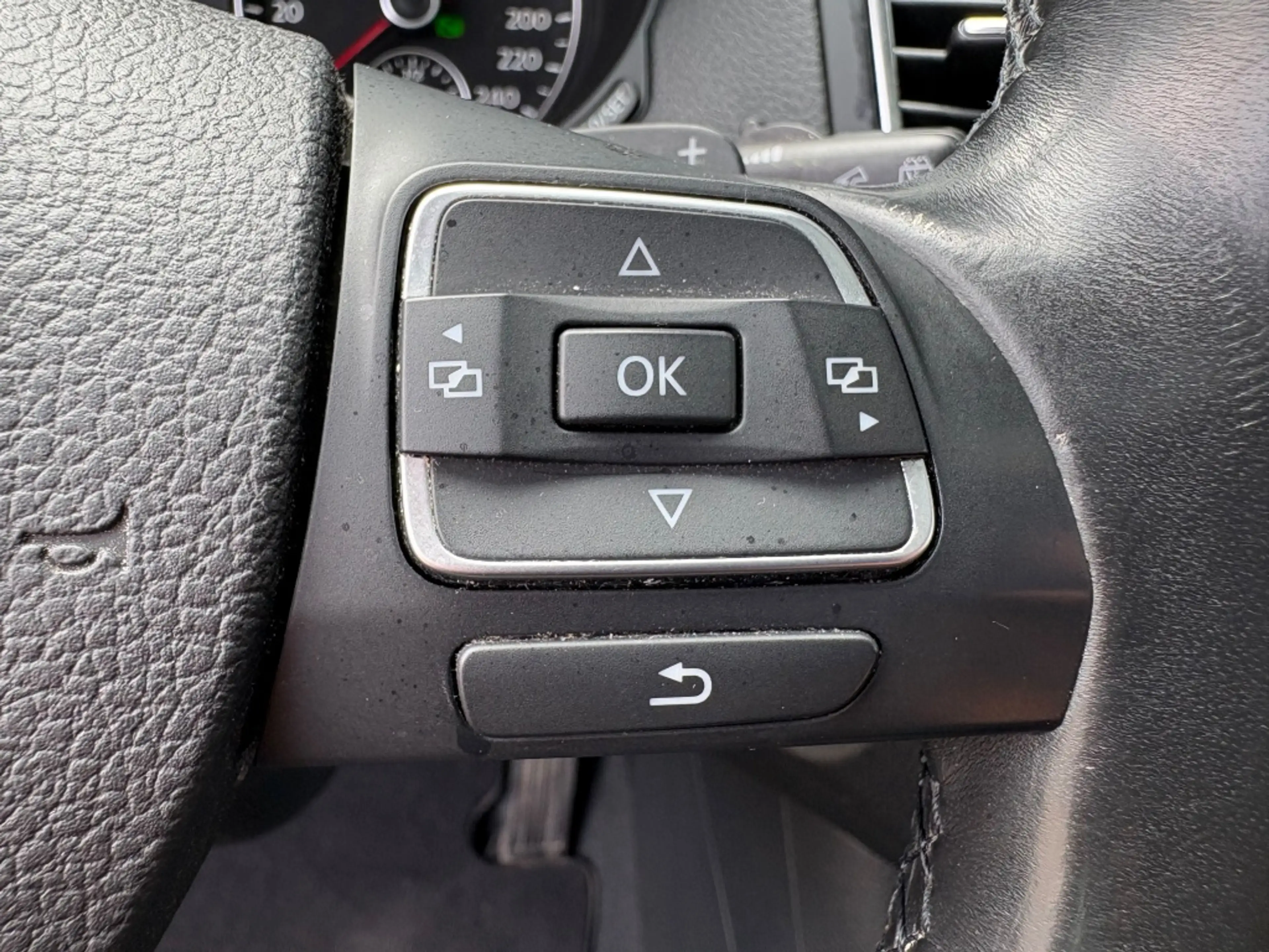 Volkswagen Sharan 2.0 TSI Highline 7p Trekhaak 200PK Pano Cruise Con — photo 18