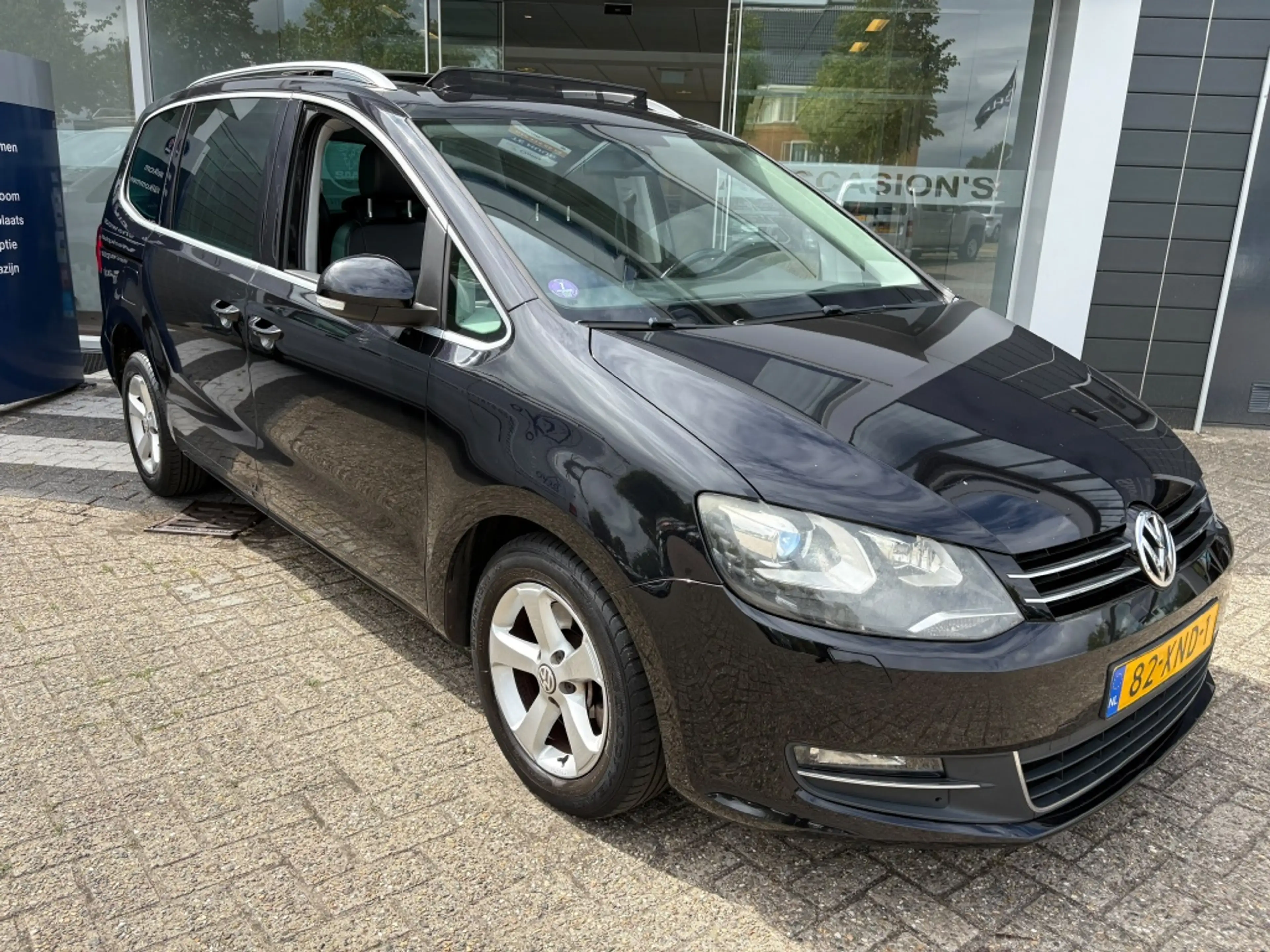Volkswagen Sharan 2.0 TSI Highline 7p Trekhaak 200PK Pano Cruise Con — photo 37