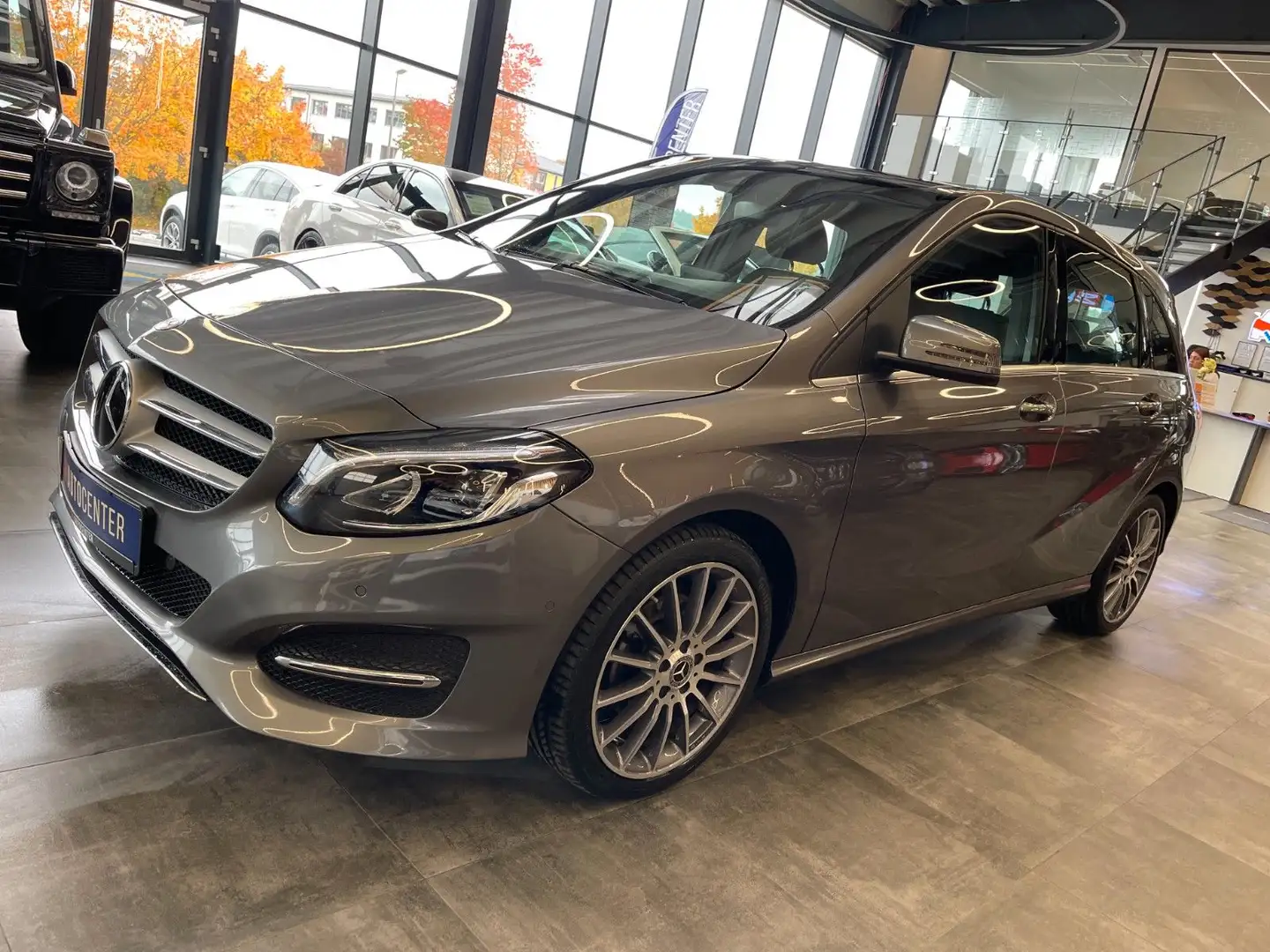 Mercedes-Benz B 220 d Edition B *2. Hand*AHK*LED*Klima*Kamera* Grau - 2