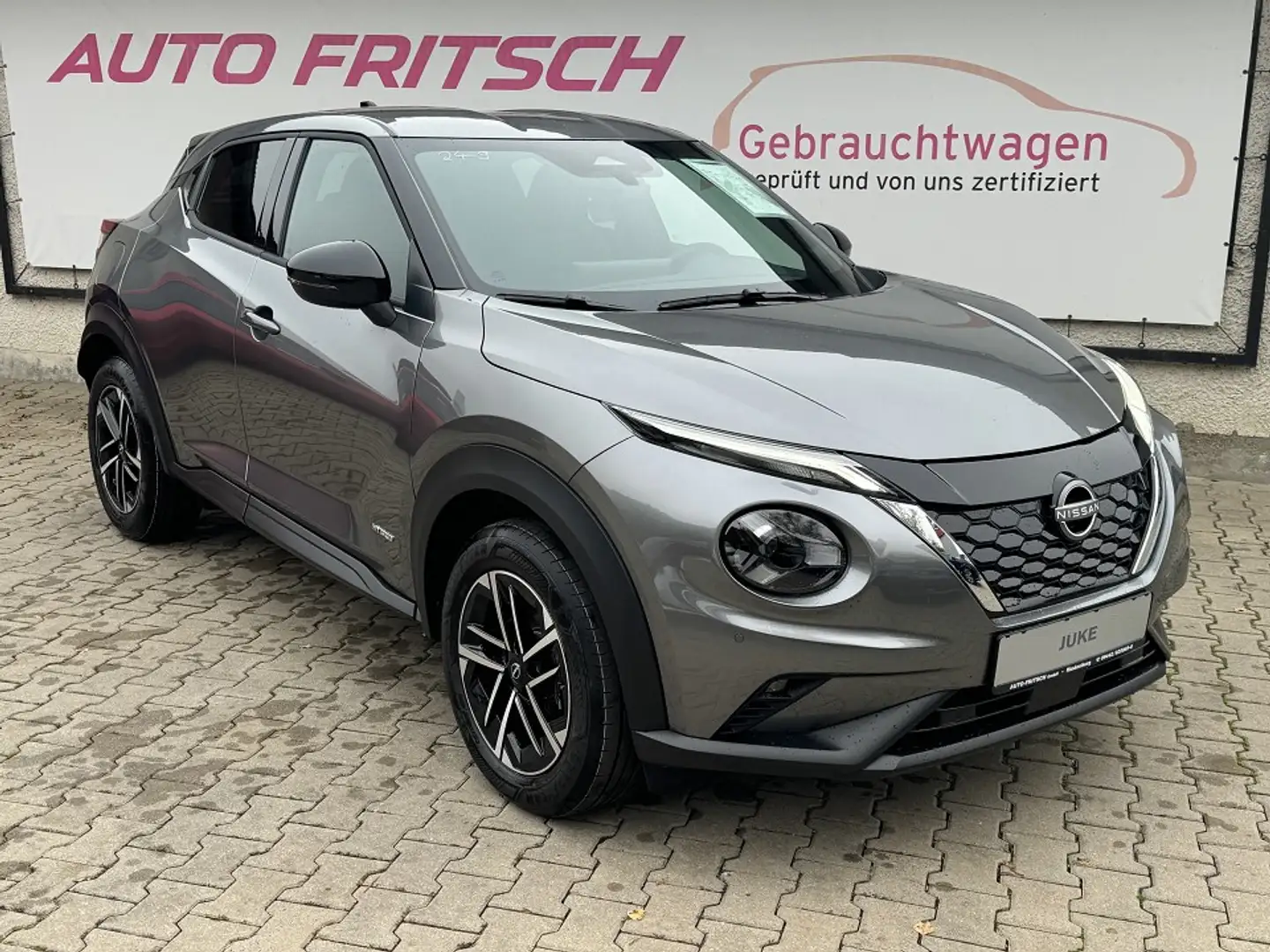 Nissan Juke 1.6 HYBRID 143 PS 4AMT Grau - 2