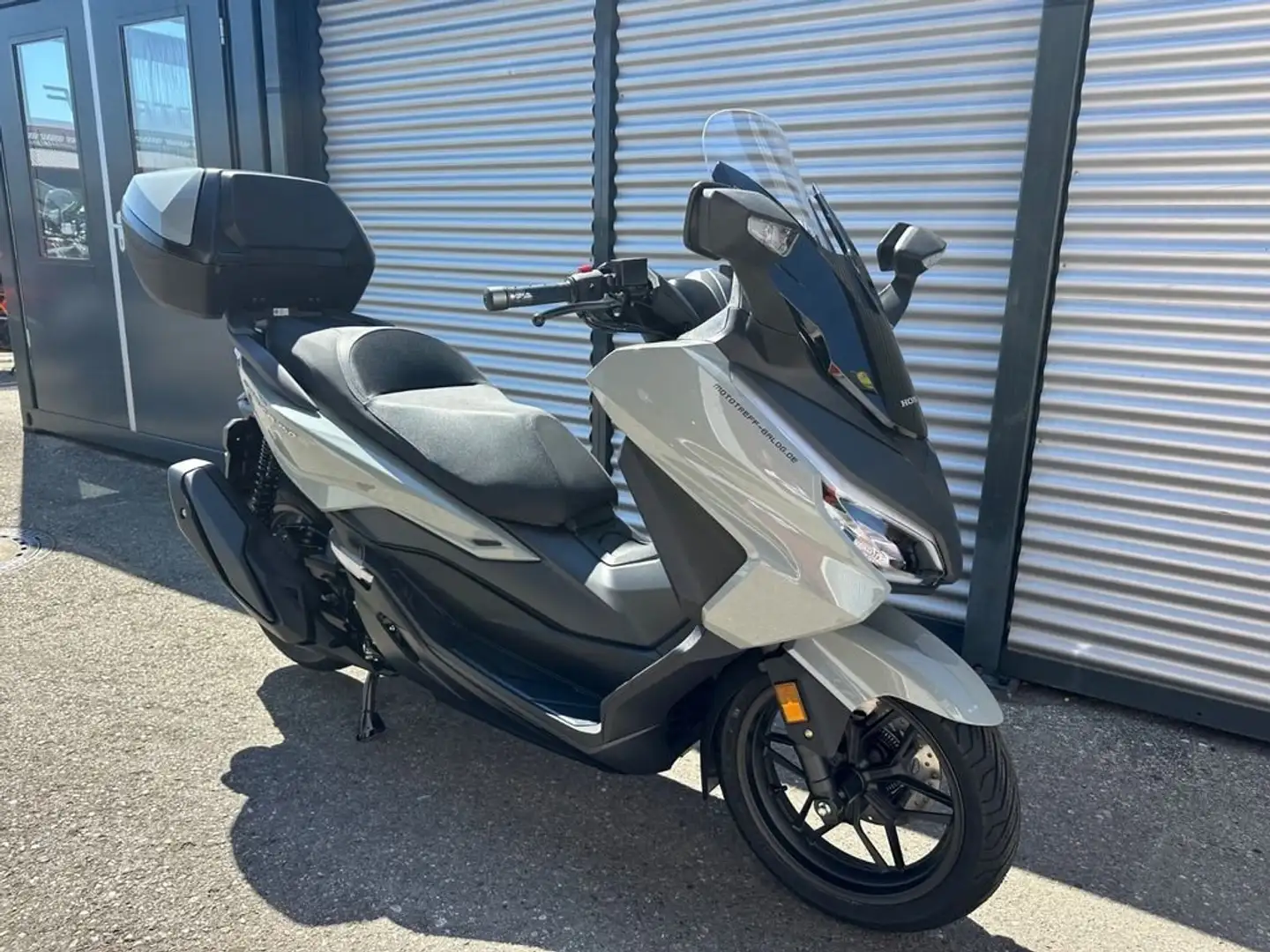 Honda Forza 350 Gri - 1