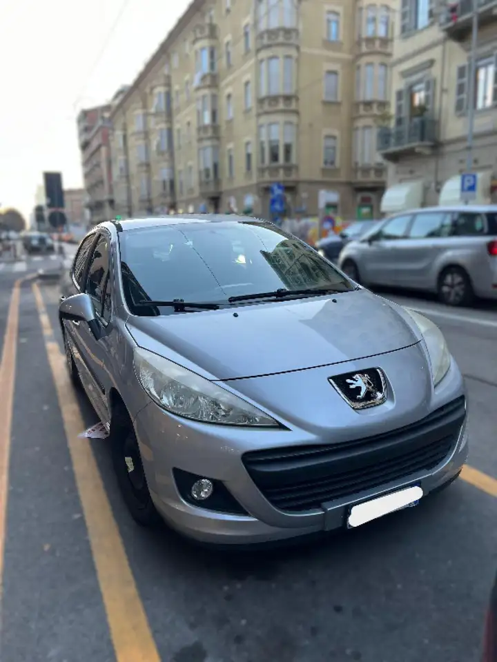 Peugeot 207
