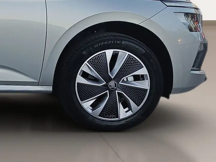 Škoda Kamiq 1.5 TSI DSG PLUS 2025, foto 18