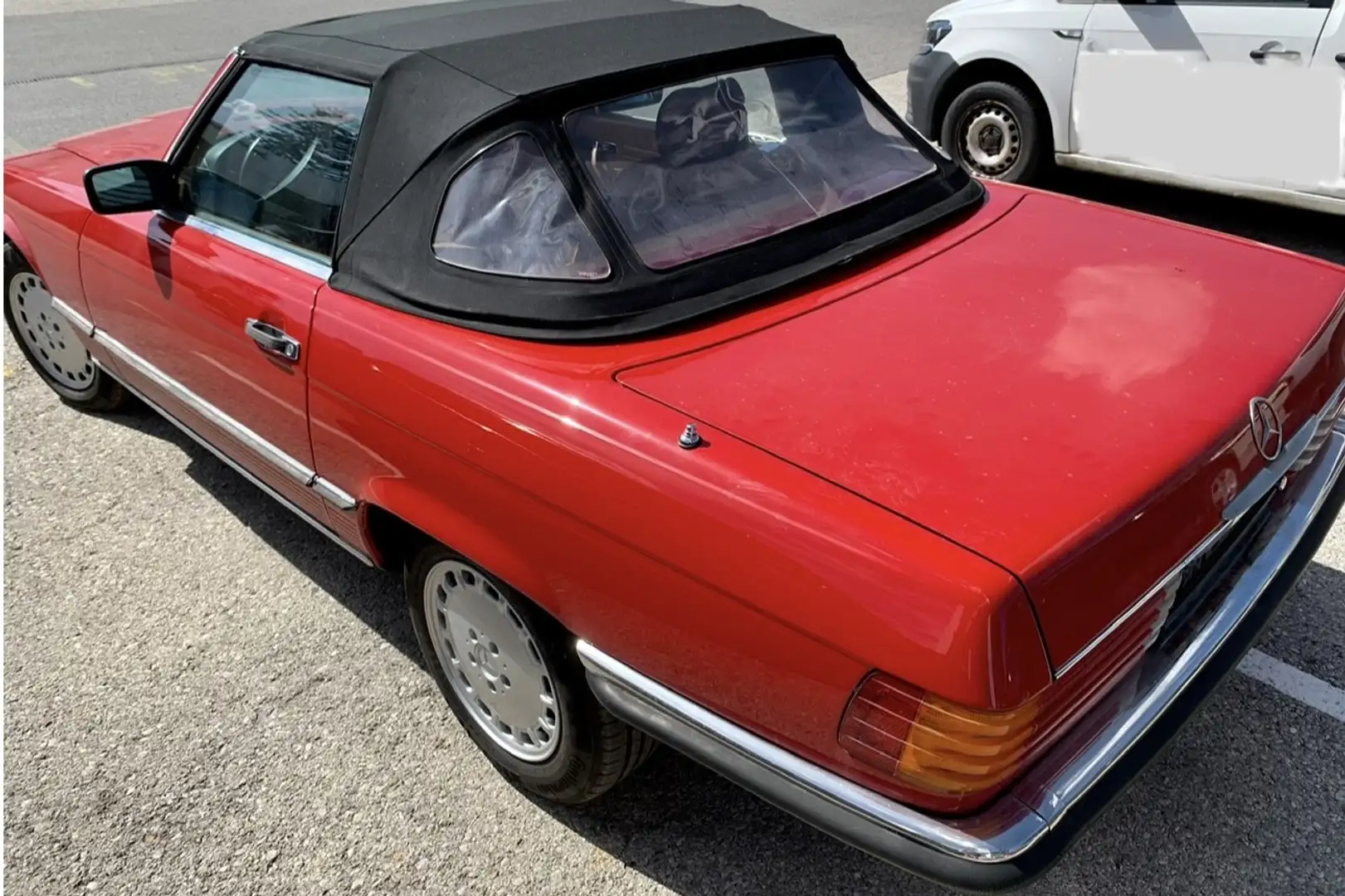 Mercedes-Benz SL 560 Roşu - 1