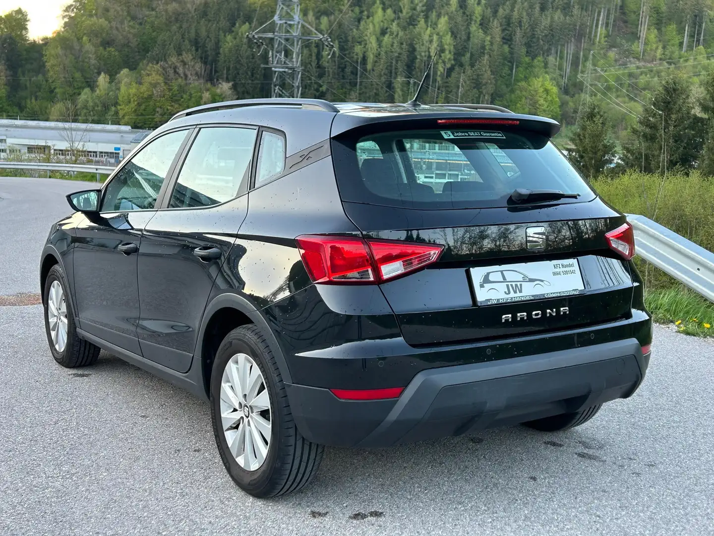 SEAT Arona 1.Besitz, *Garantie*, Service NEU Schwarz - 2