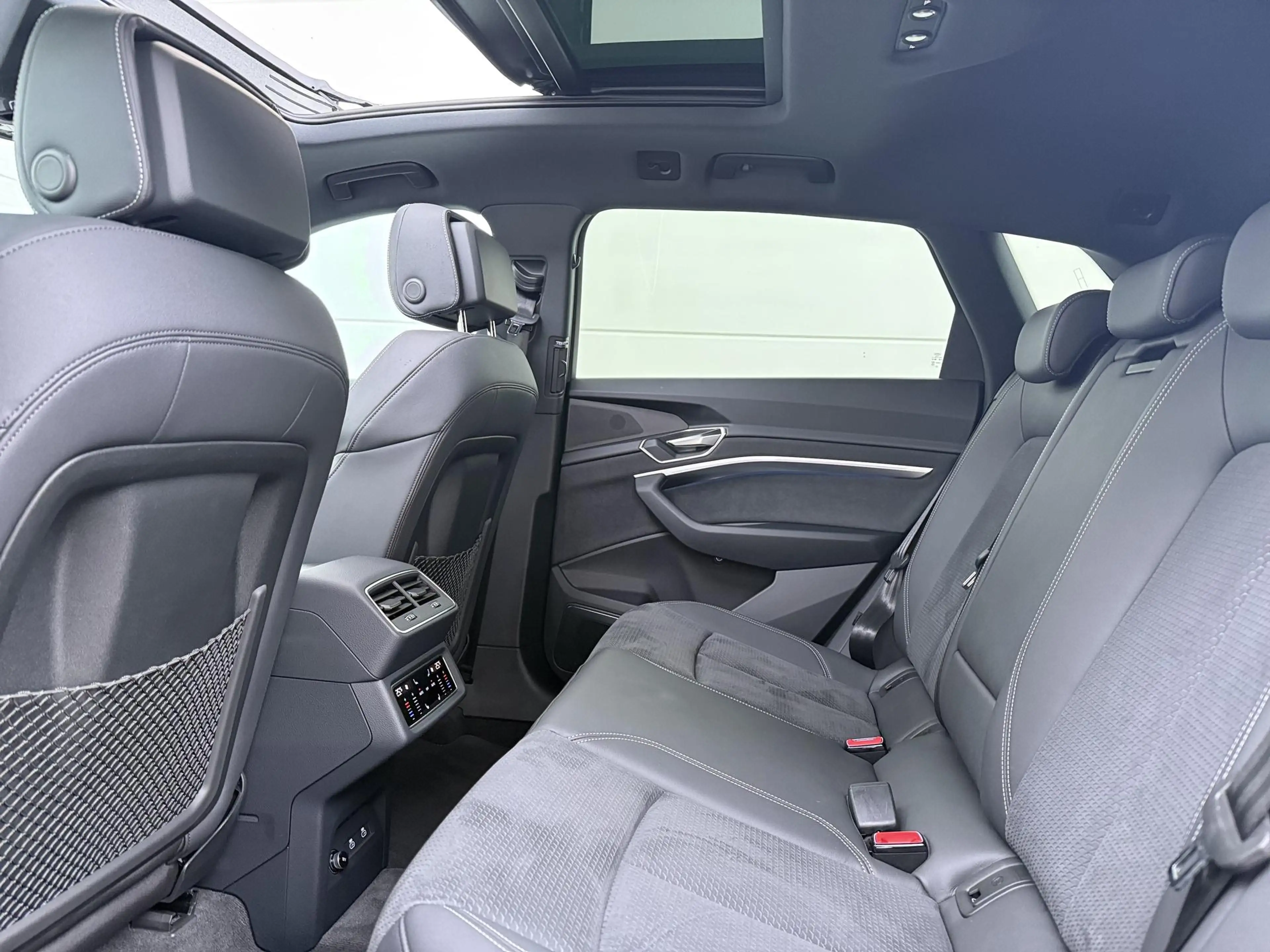 Audi Q8 e-tron 55 Quattro S-line 115 kWh | Pano Dak | Luchtvering — photo 7