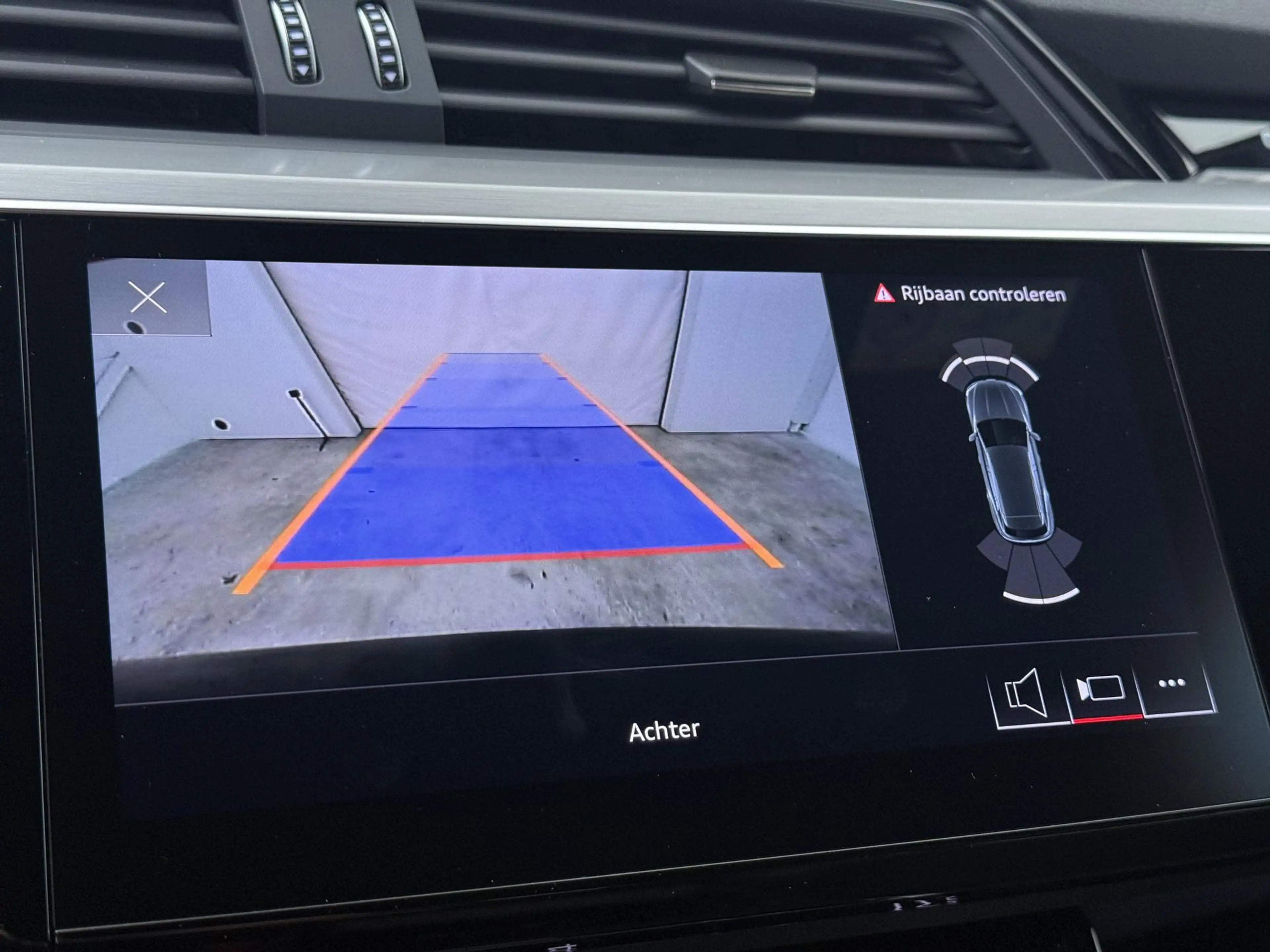 Audi Q8 e-tron 55 Quattro S-line 115 kWh | Pano Dak | Luchtvering — photo 14