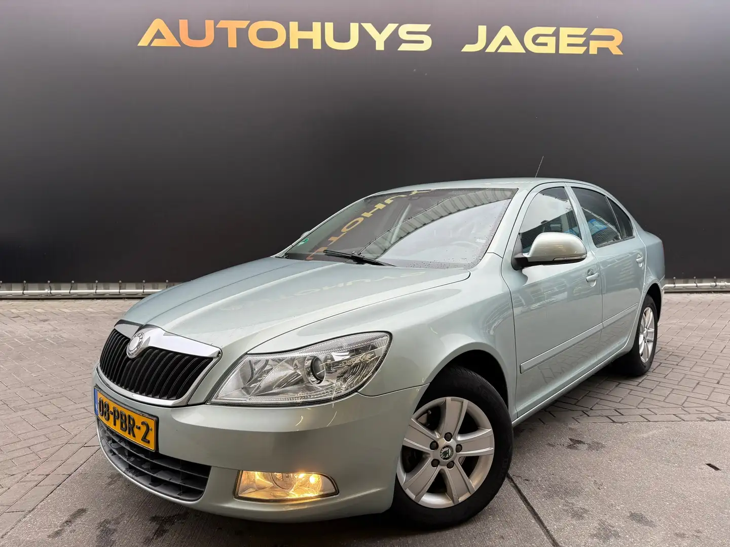 Skoda Octavia 1.2 TSI Ambition Business Line Grün - 1
