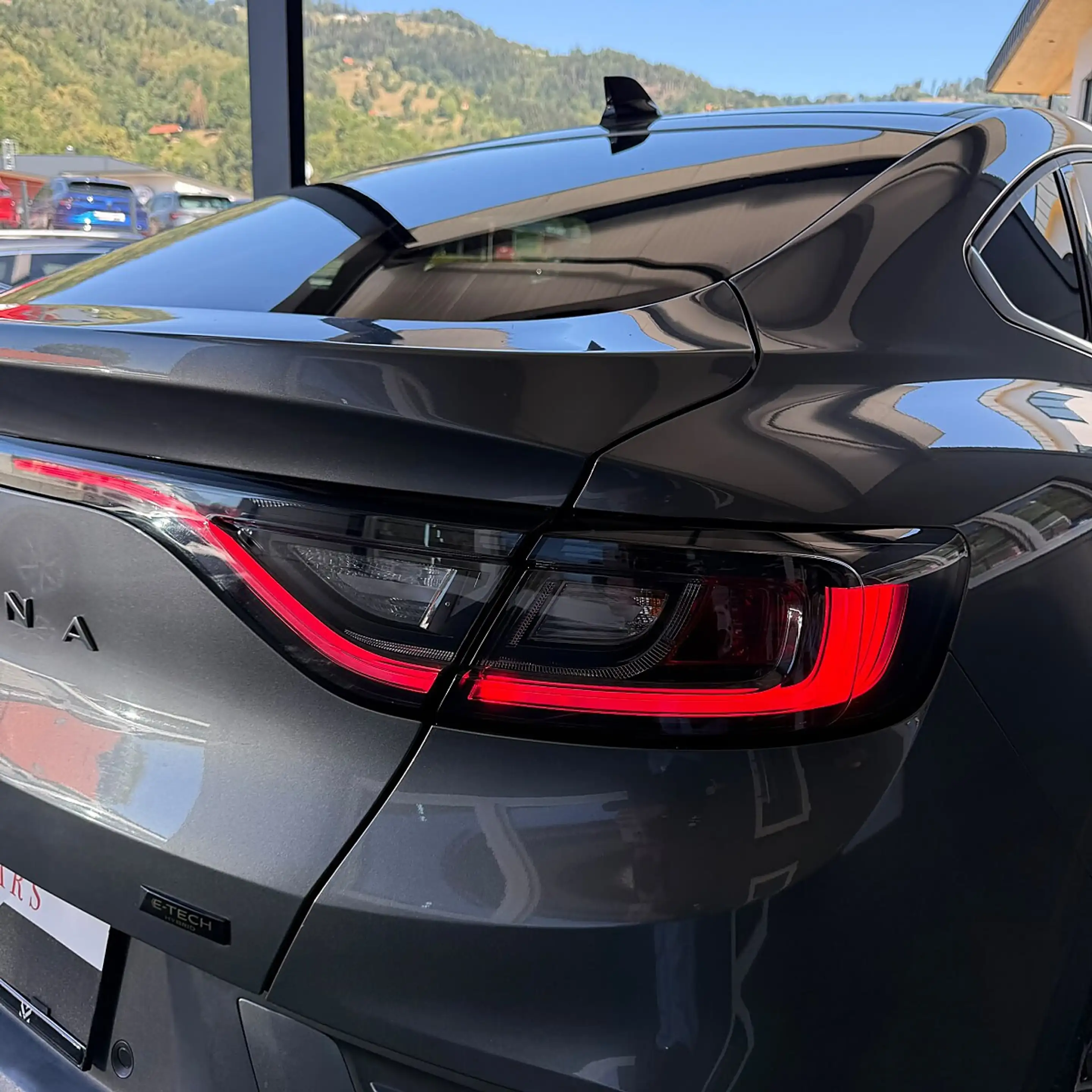 Renault Arkana E-Tech Hybrid 145 Techno Aut. — photo 8