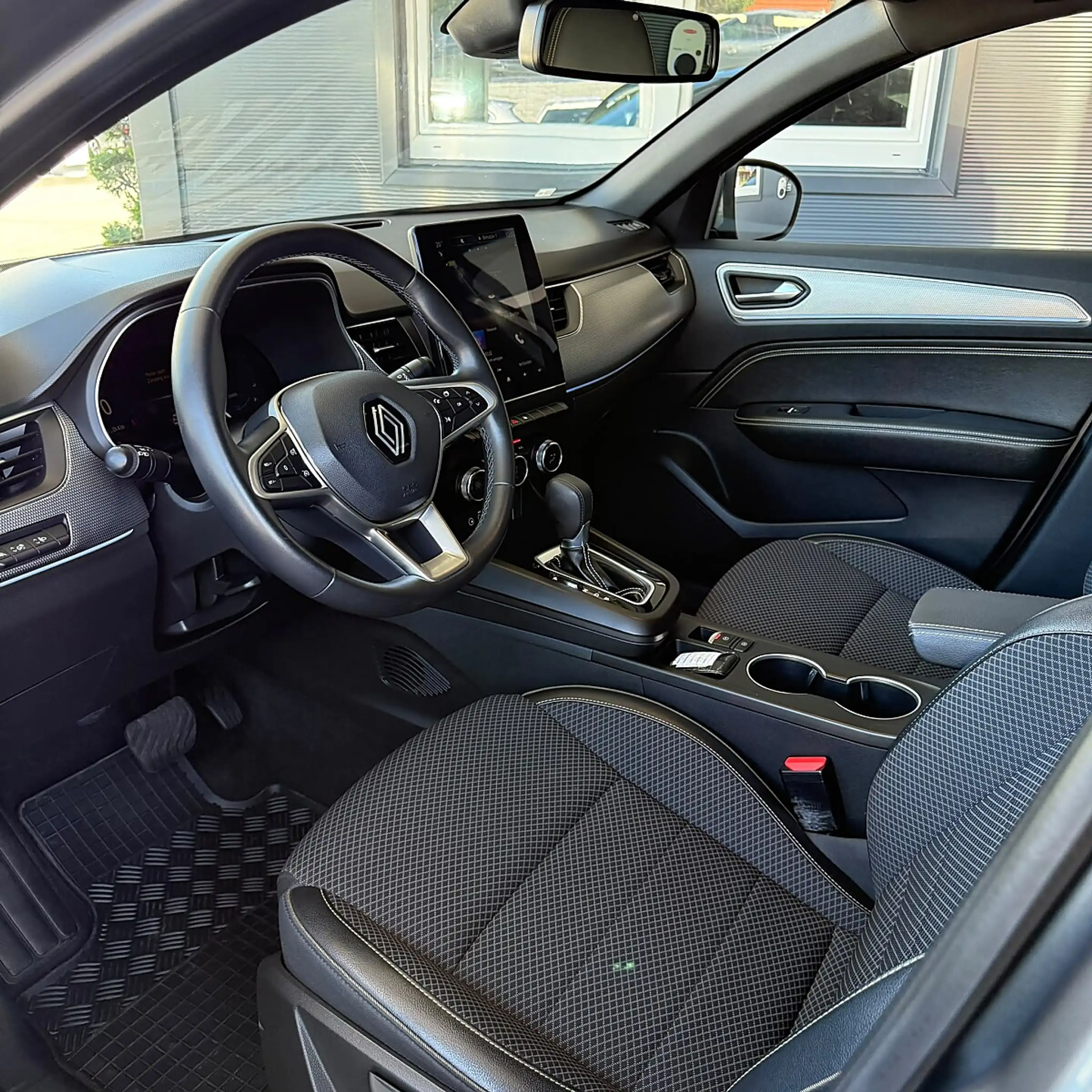 Renault Arkana E-Tech Hybrid 145 Techno Aut. — photo 11