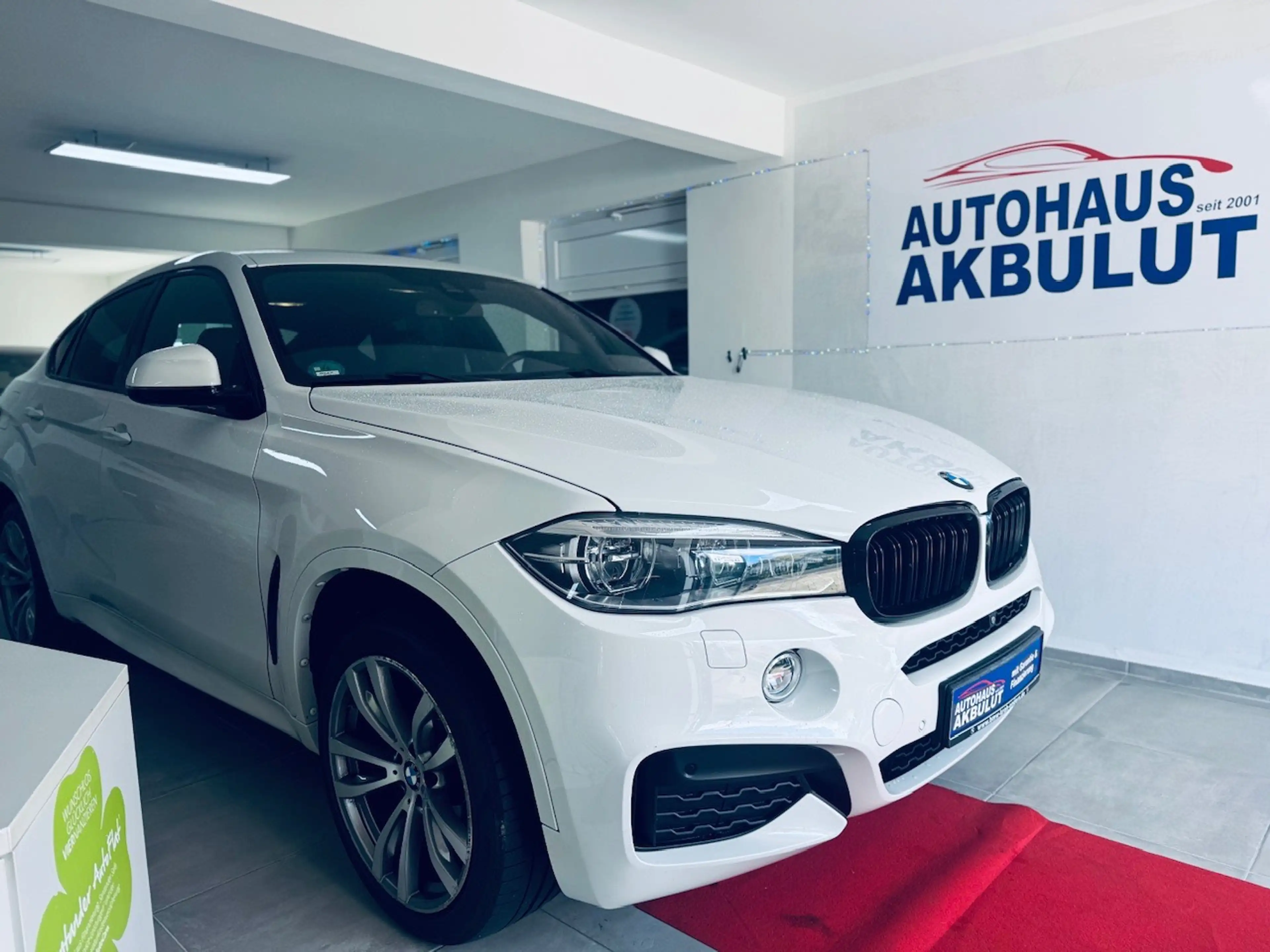 BMW X6 xDrive 30 d*M-Paket+Finanzierung+Inspektion+Tüv*