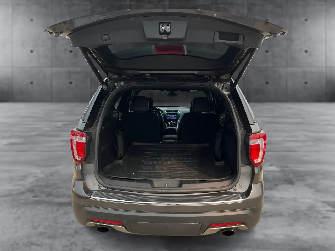 Ford Explorer photo Ford Explorer