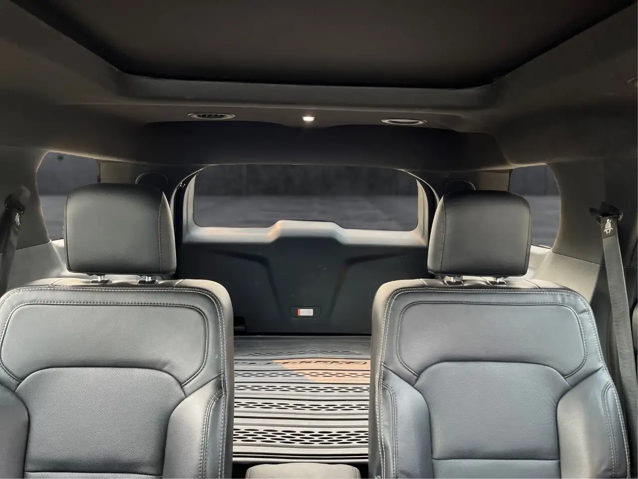 Ford Explorer photo Ford Explorer