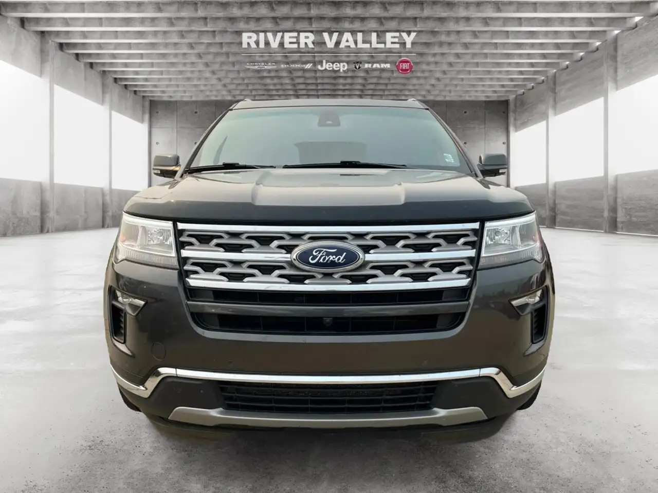 Ford Explorer photo Ford Explorer