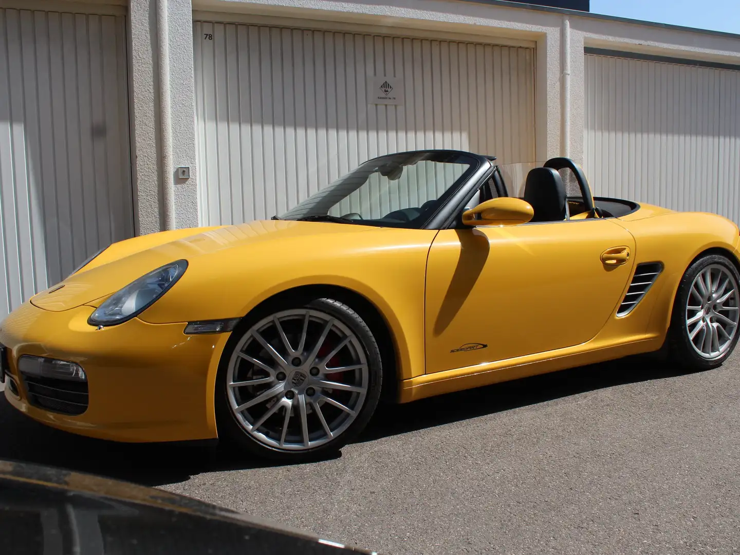 Porsche Boxster S: Scheckheft, Navi, 19", SCP, Exklusiv, Leder Żółty - 2